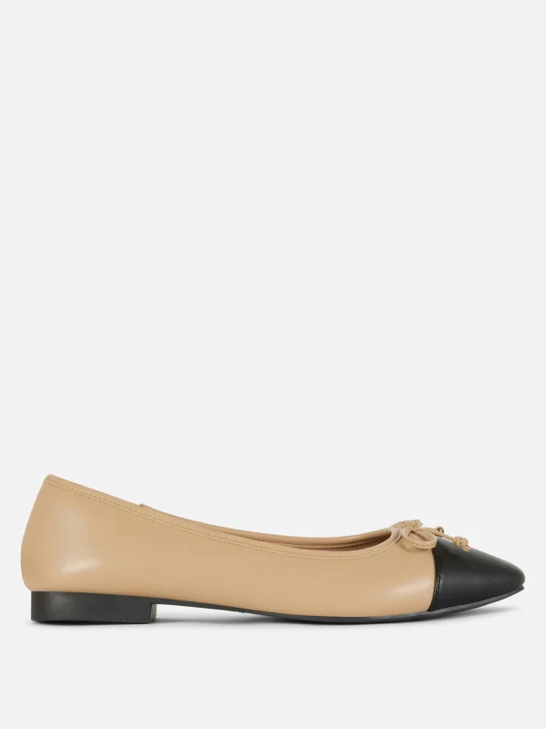 Ballerines à Bout Renforcé Contrastant