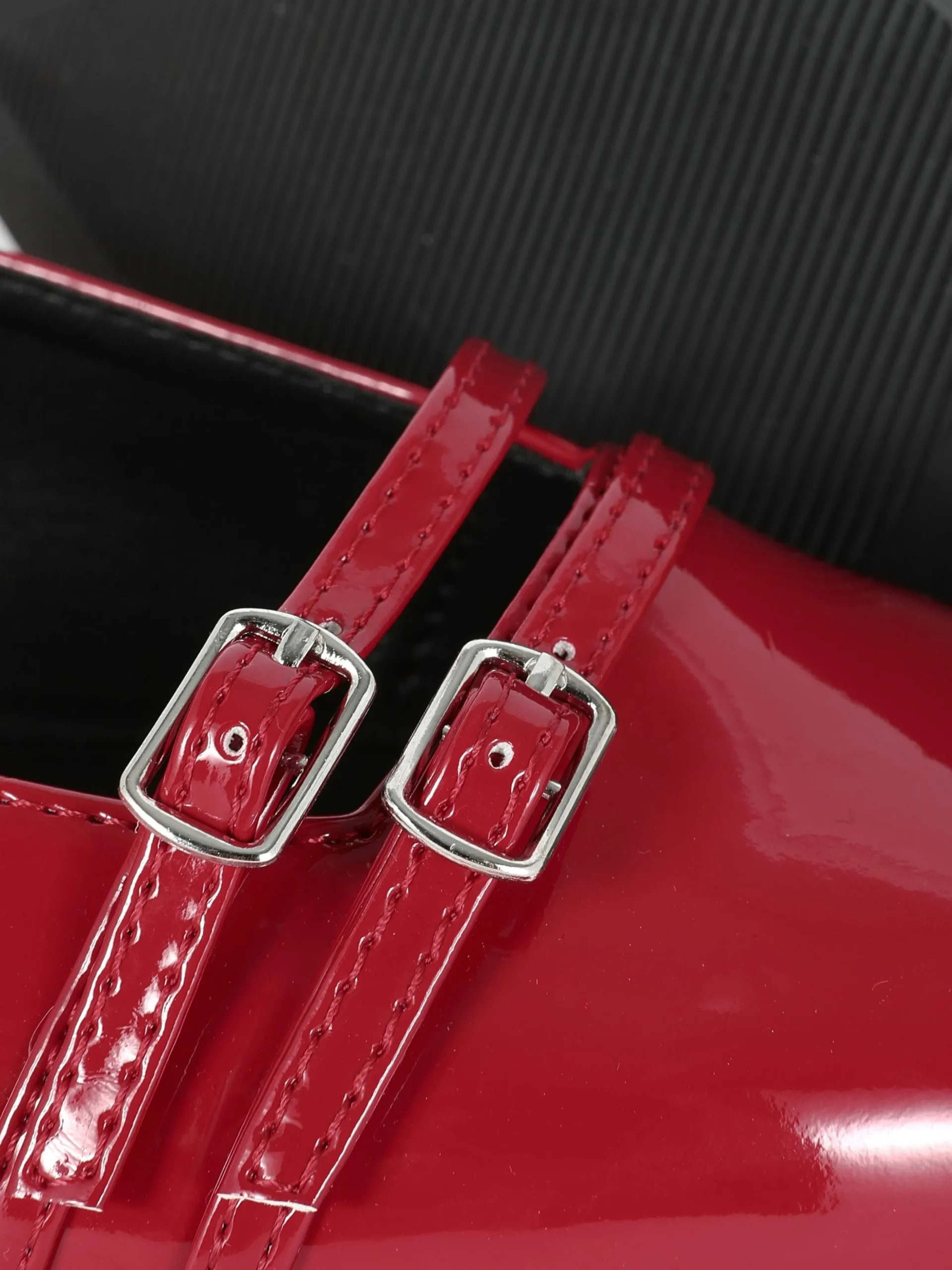 ballerines_vernies__bout__4.webp Ballerines Vernies à Bout Pointu