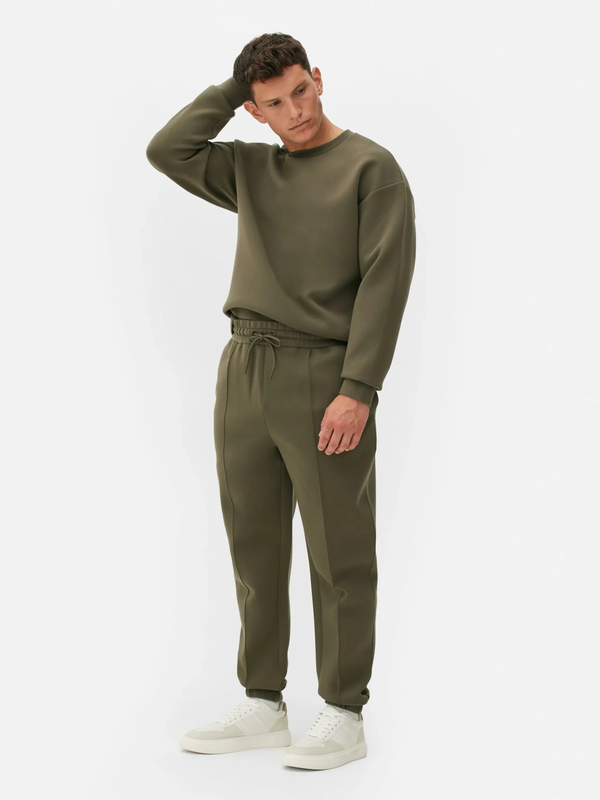 bas_de_jogging__pinces_et_0.webp Bas De Jogging à Pinces Et à Revers Kem