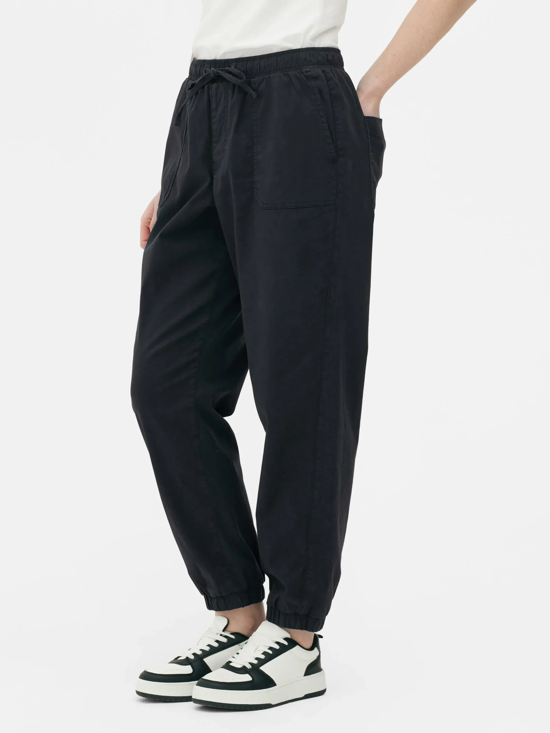 bas_de_jogging__revers_et_1-2.webp Bas De Jogging à Revers Et Cordon De Serrage