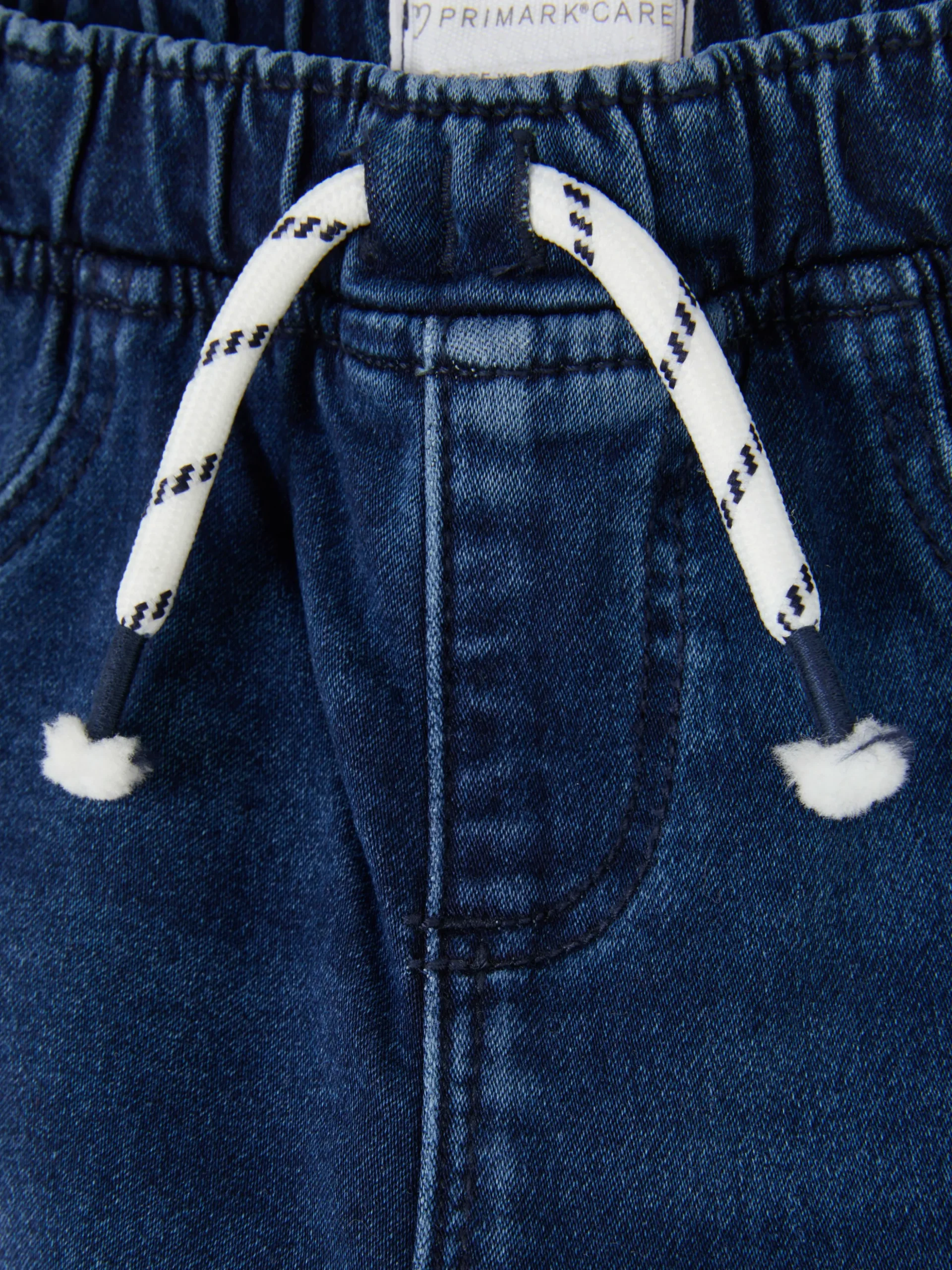 bas_de_jogging_en_jean_4.webp Bas De Jogging En Jean