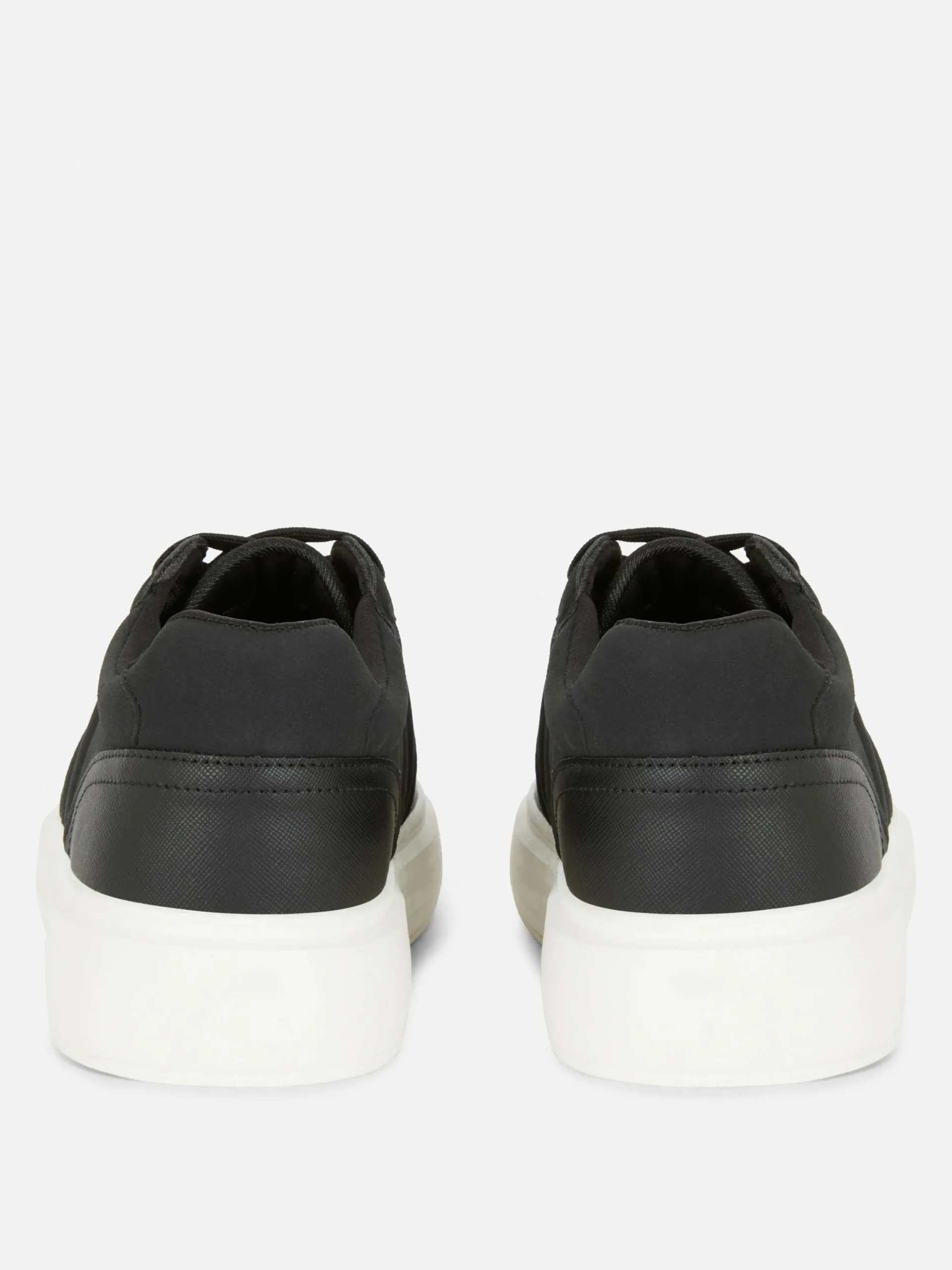 baskets_basses__lacets_ke_2-1.webp Baskets Basses à Lacets Kem