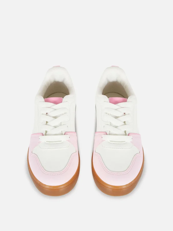 Baskets Basses à Semelle En Gomme