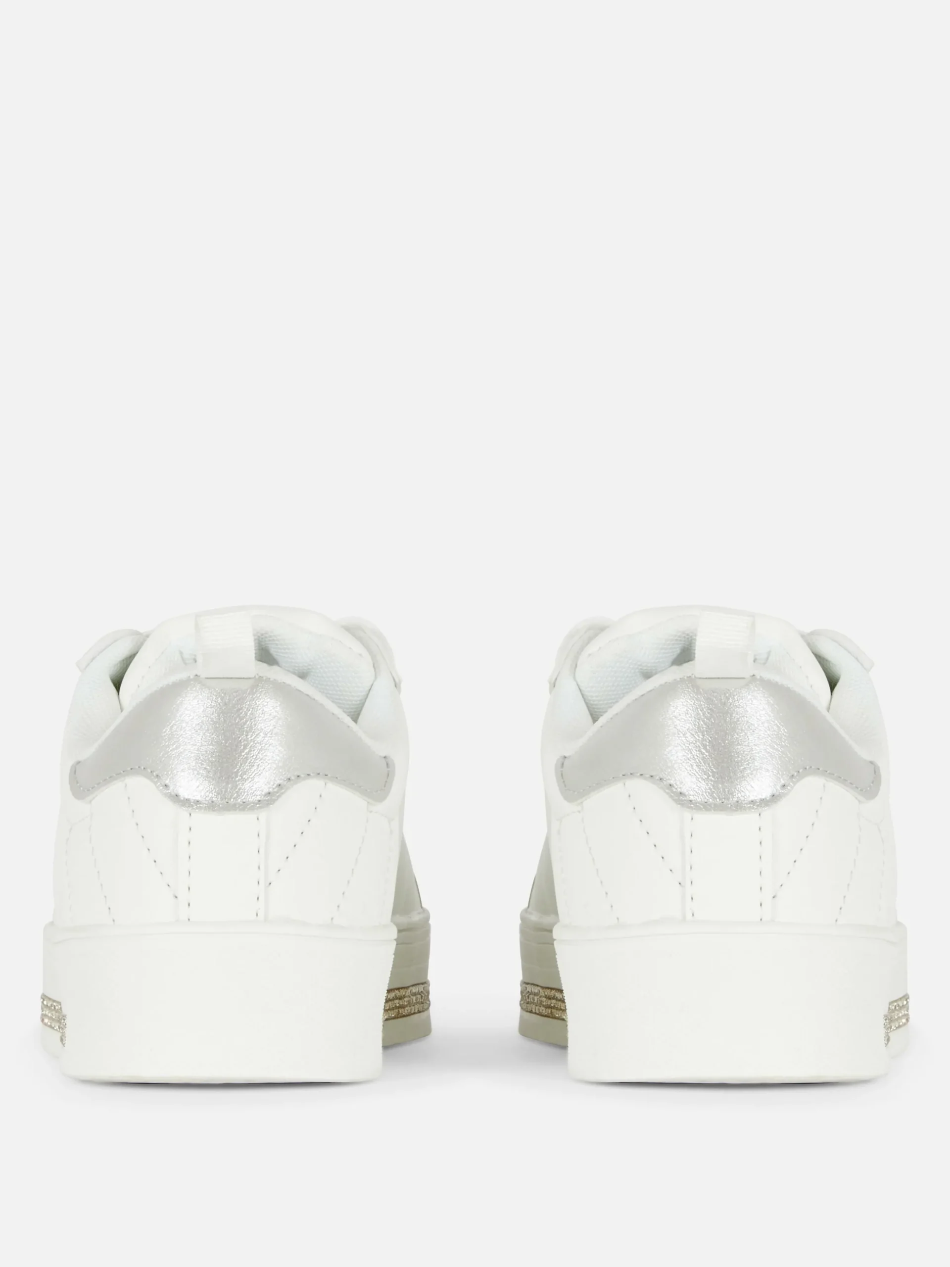 baskets_basses__strass_2.webp Baskets Basses à Strass