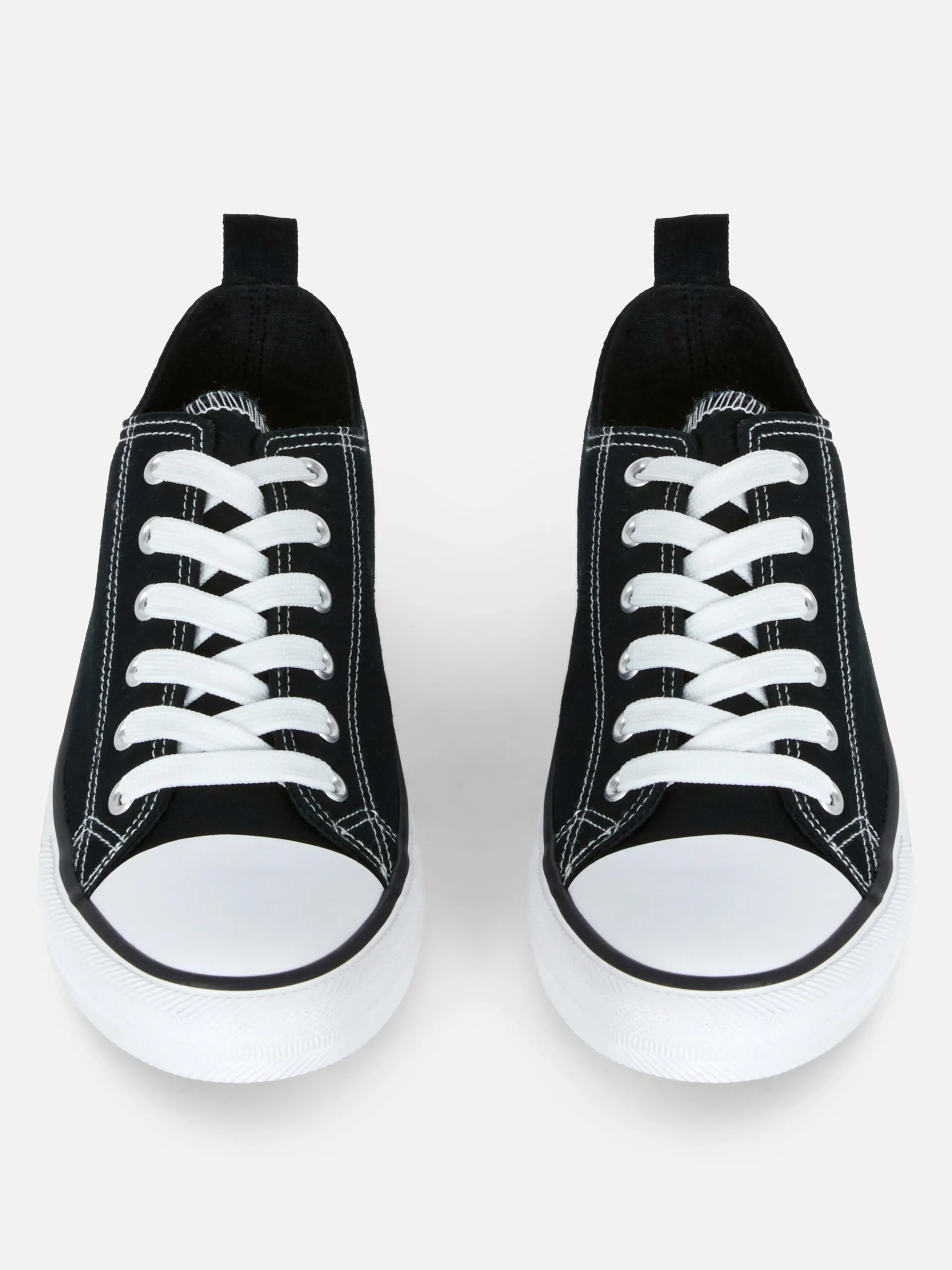 baskets_basses_classiques_1.webp Baskets Basses Classiques En Toile