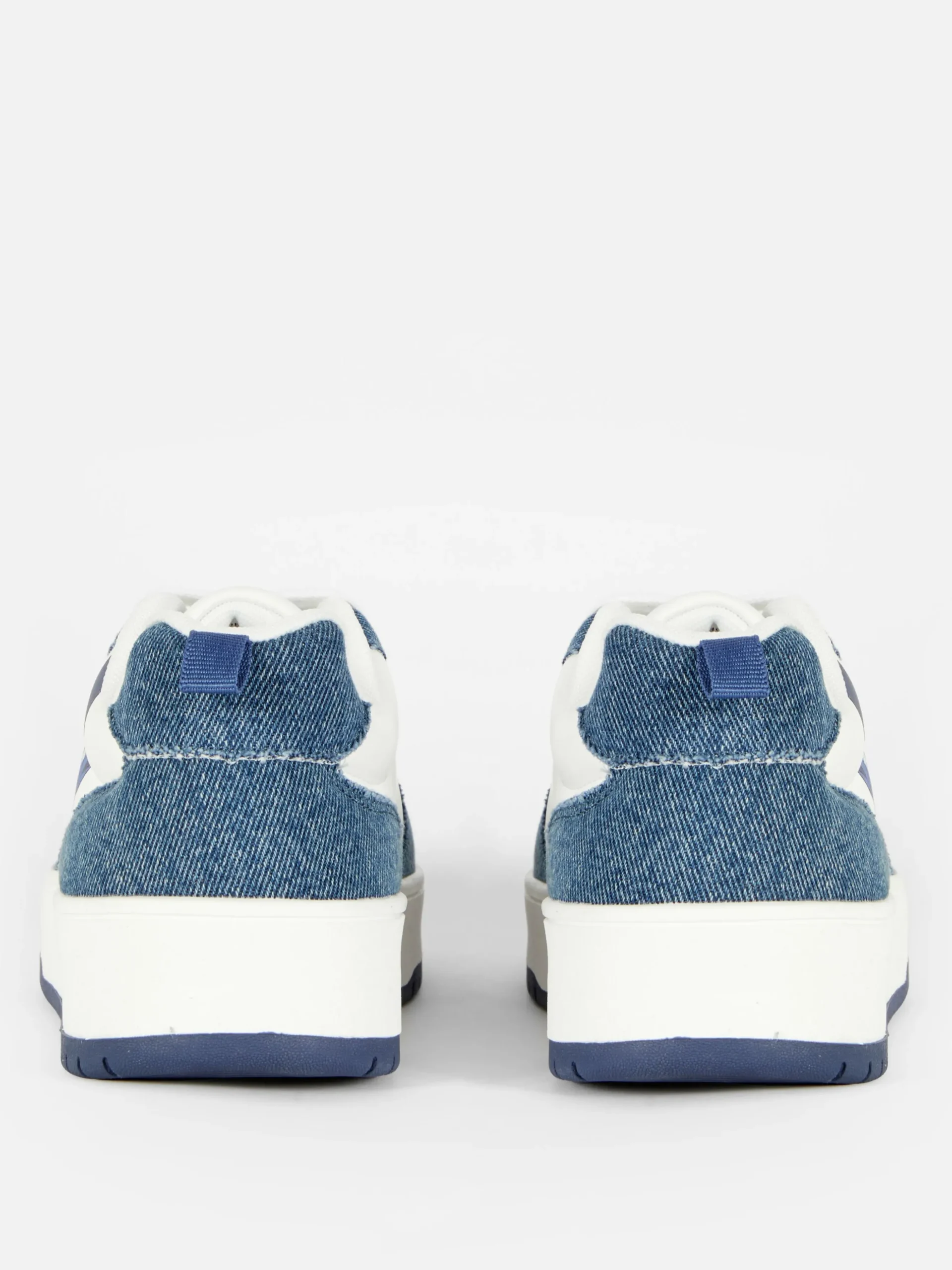 baskets_basses_en_denim_d_2.webp Baskets Basses En Denim Disney Lilo & Stitch