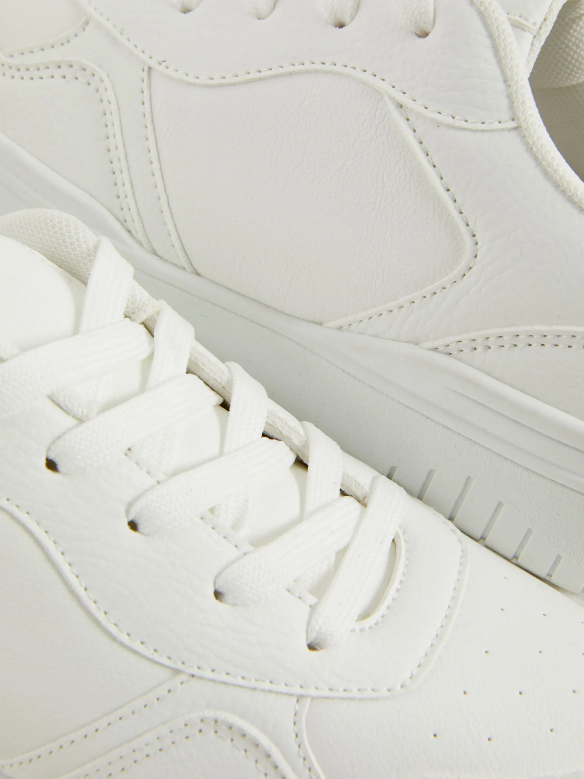 baskets_basses_paisses_4-1.webp Baskets Basses épaisses