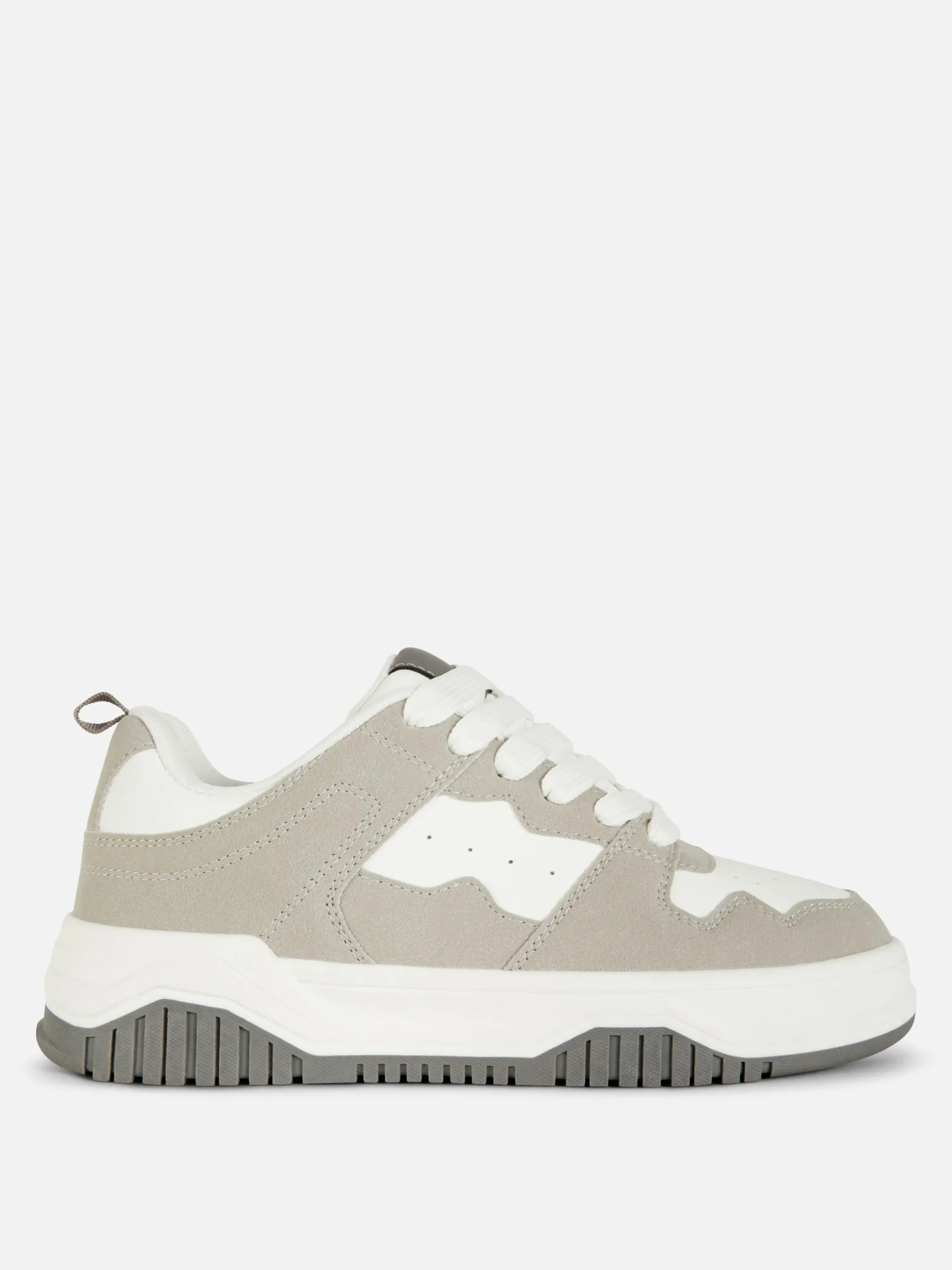 baskets_basses_style_skat_0.webp Baskets Basses Style Skater