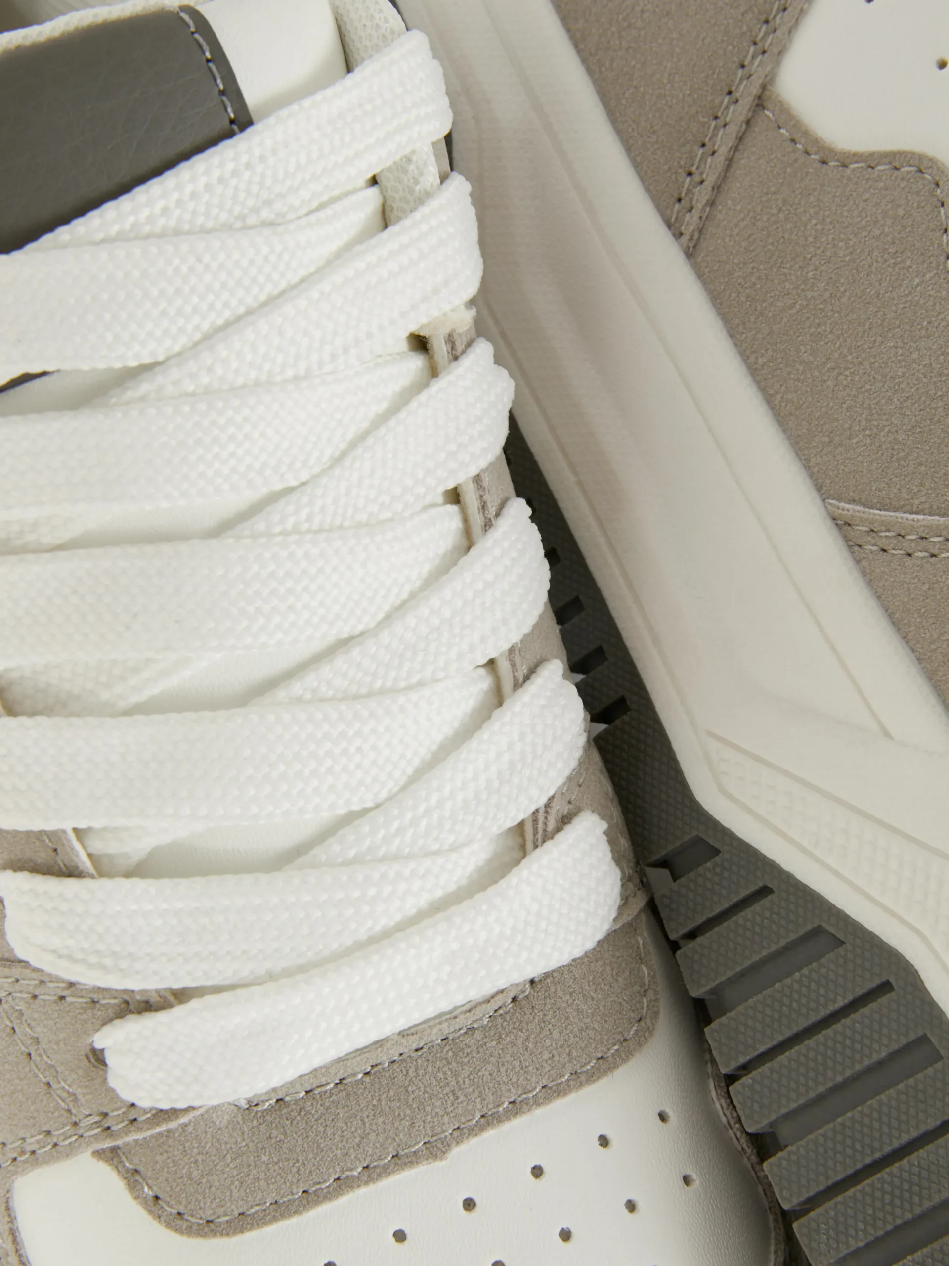 baskets_basses_style_skat_4.webp Baskets Basses Style Skater