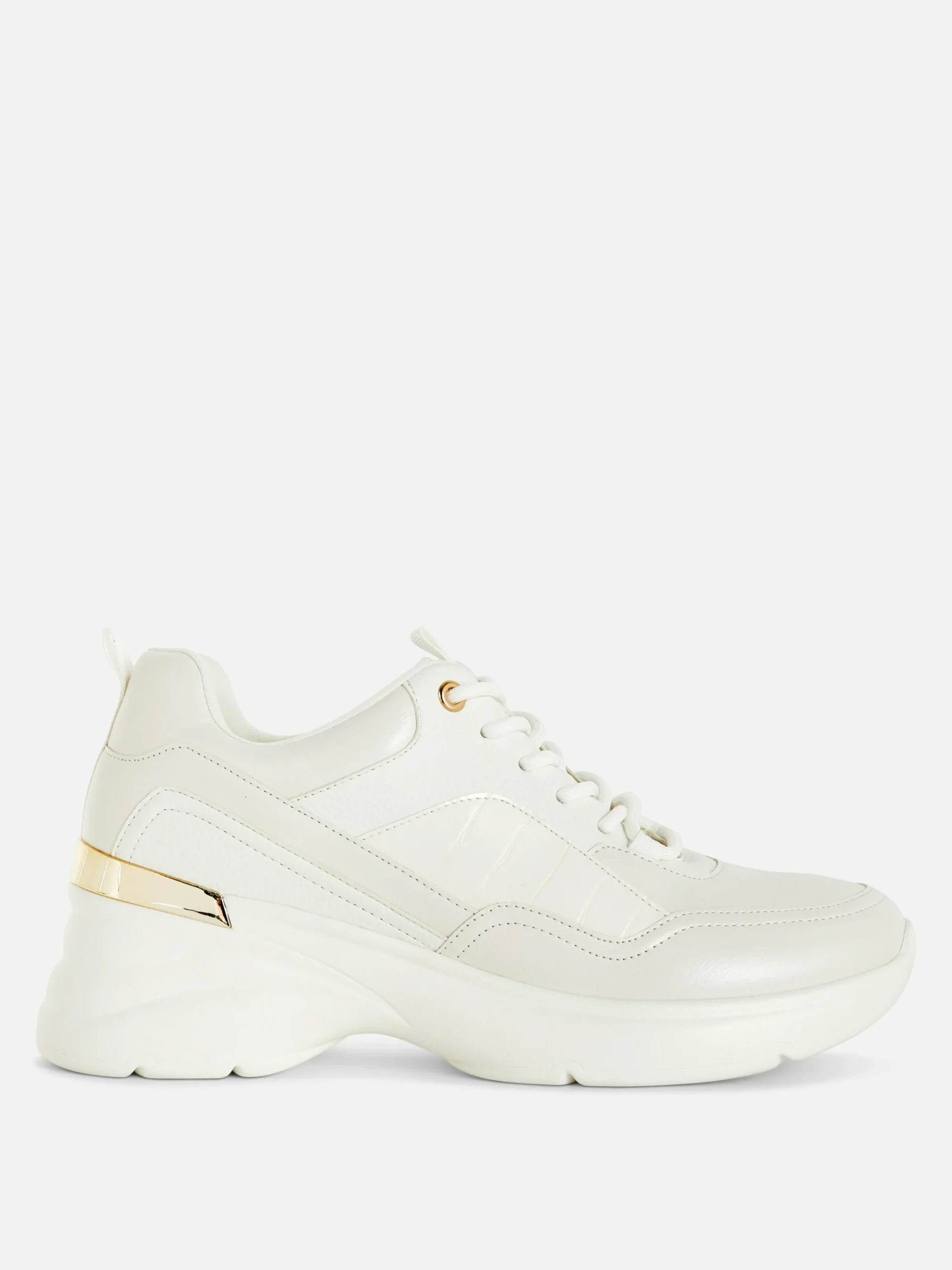 baskets_compenses_avec_fi_0.webp Baskets Compensées Avec Finitions Métallisées