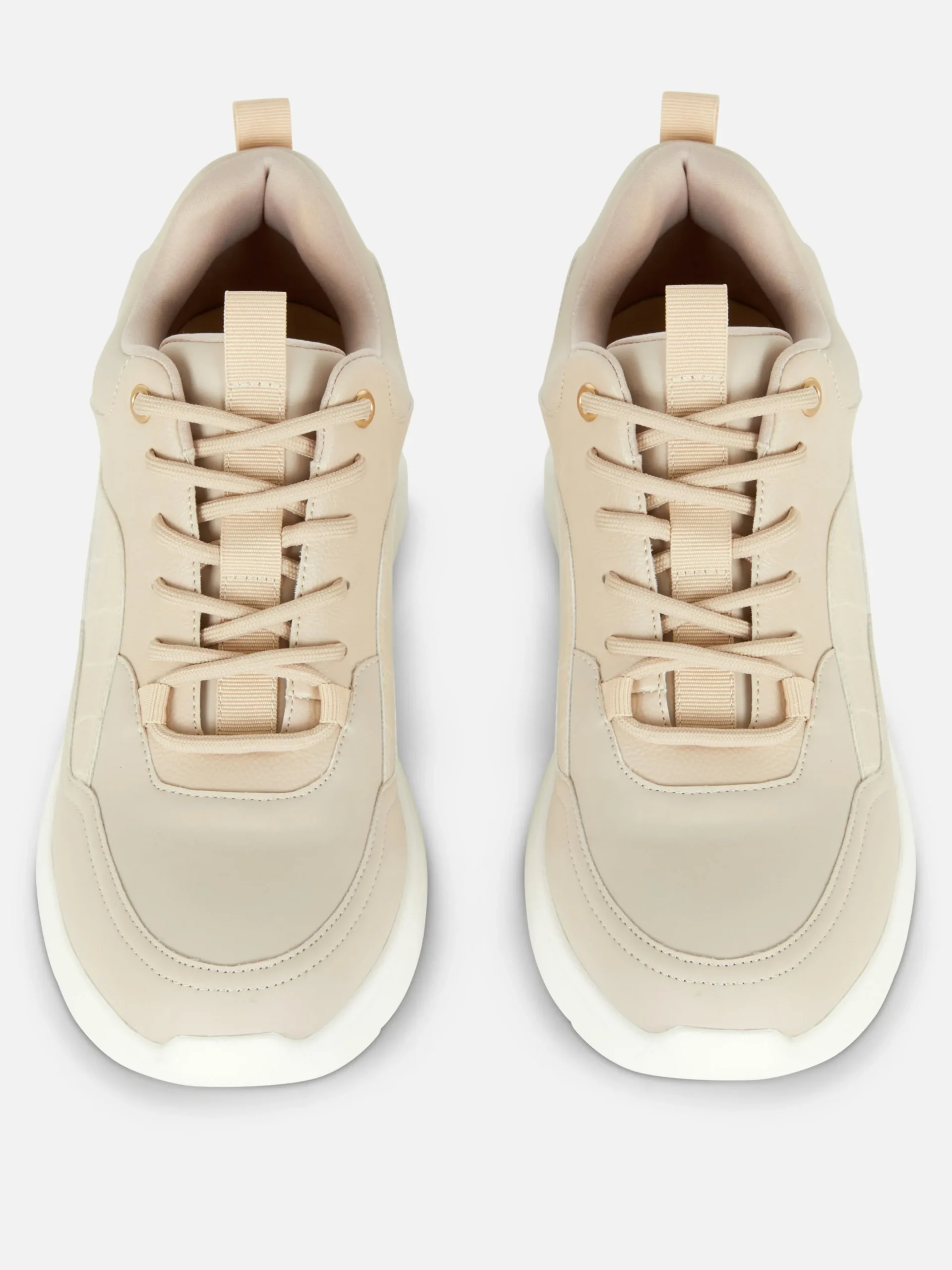 baskets_compenses_avec_fi_1-1.webp Baskets Compensées Avec Finitions Métallisées