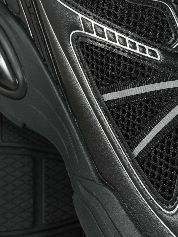 Baskets De Sport Basses à Empiècements