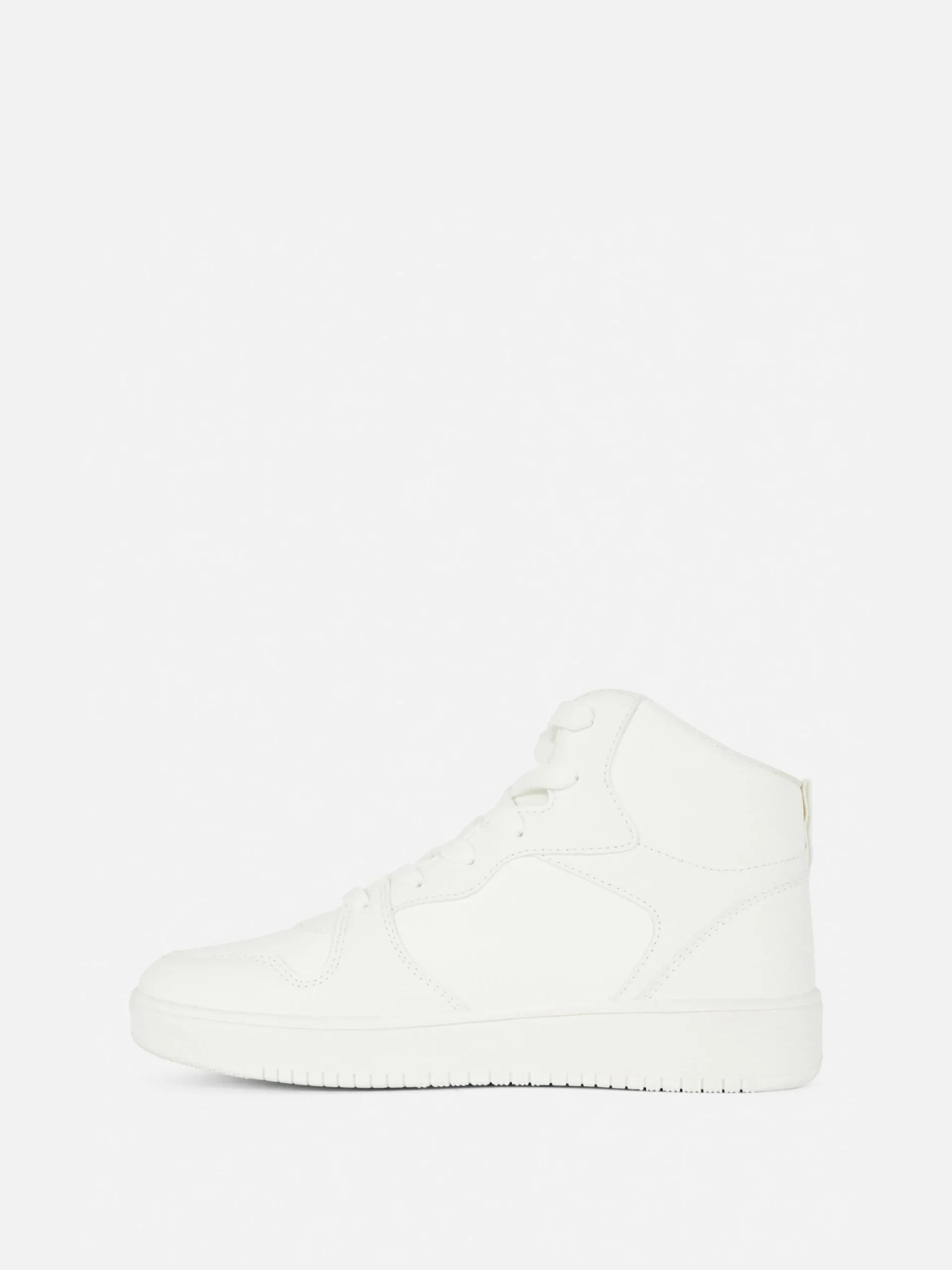 baskets_montantes__semell_3-1.webp Baskets Montantes à Semelle épaisse