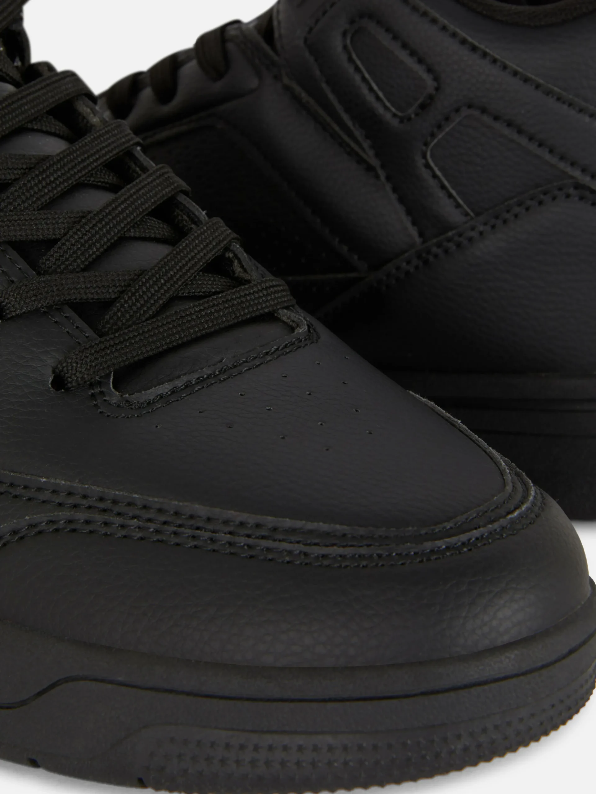 baskets_montantes_de_bask_4.webp Baskets Montantes De Basket-ball