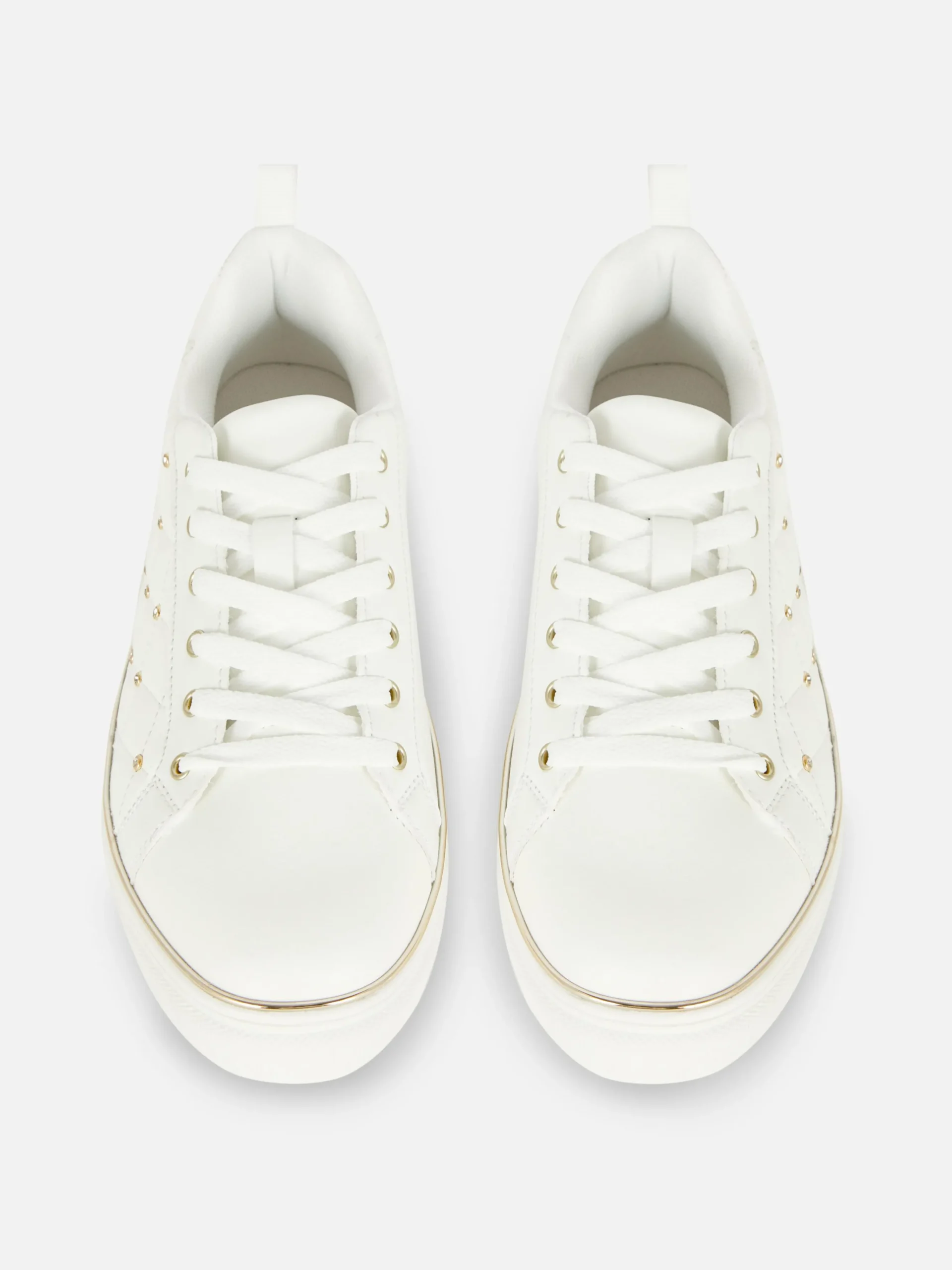 baskets_paisses__clous_et_1.webp Baskets épaisses à Clous Et Strass