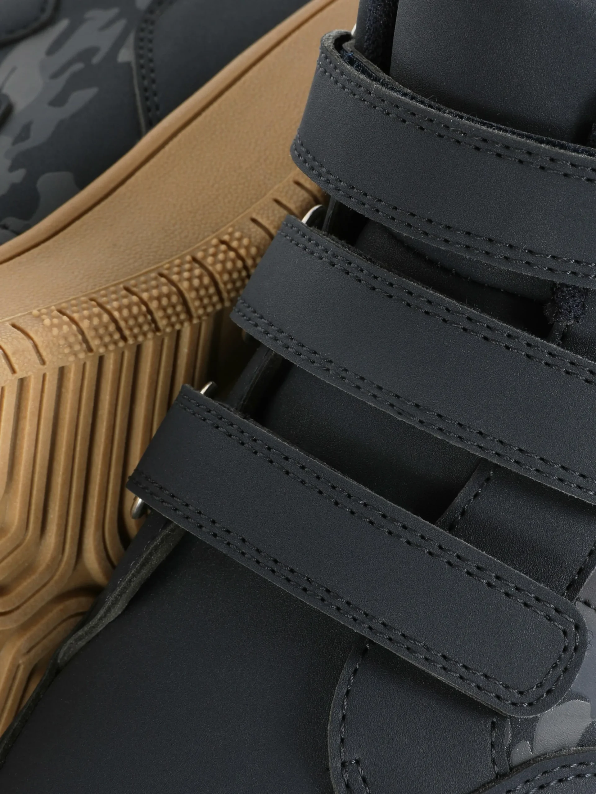 baskets_paisses_camouflag_4.webp Baskets épaisses Camouflage