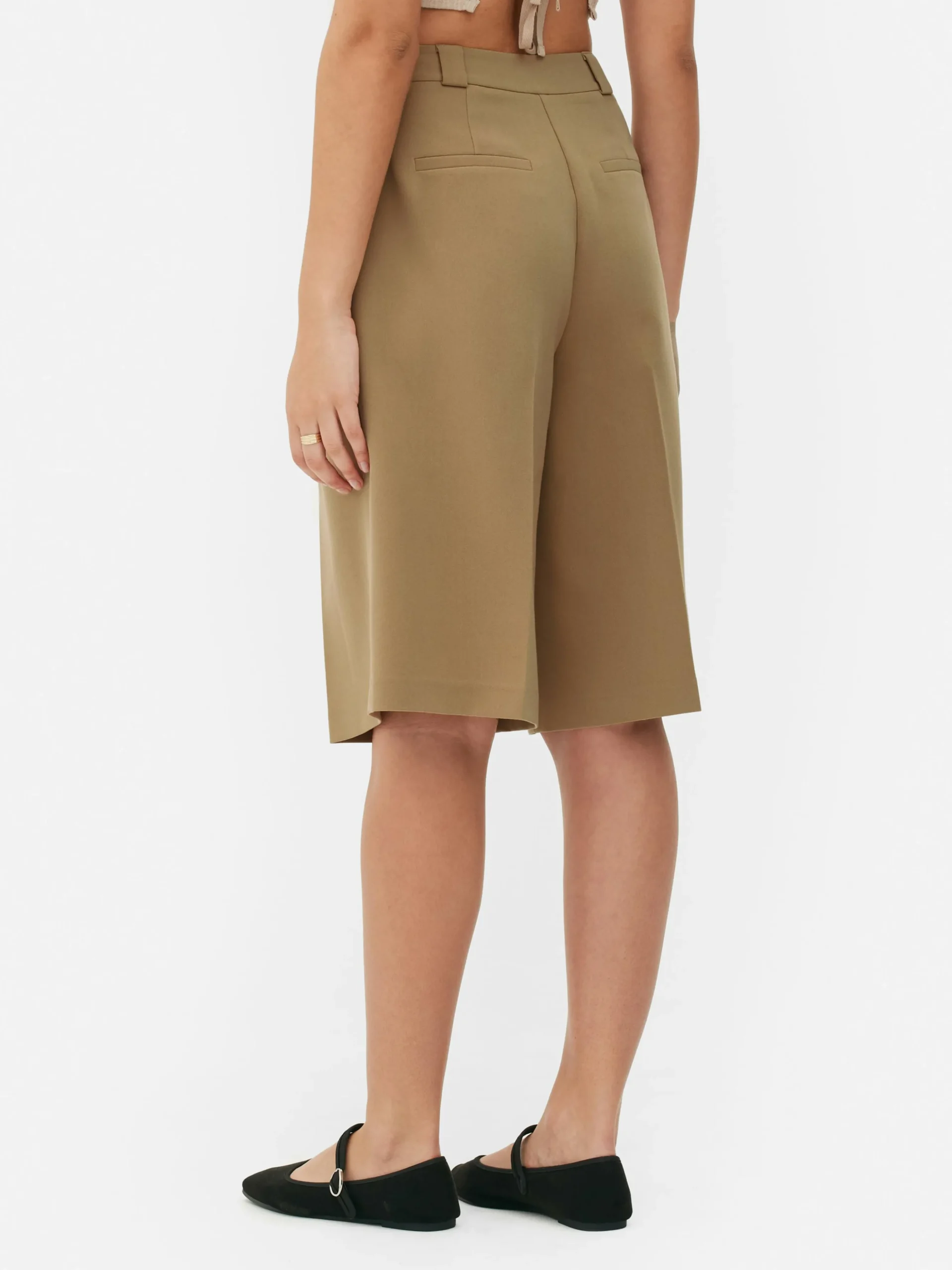 bermuda_long_ajust_3.webp Bermuda Long Ajusté