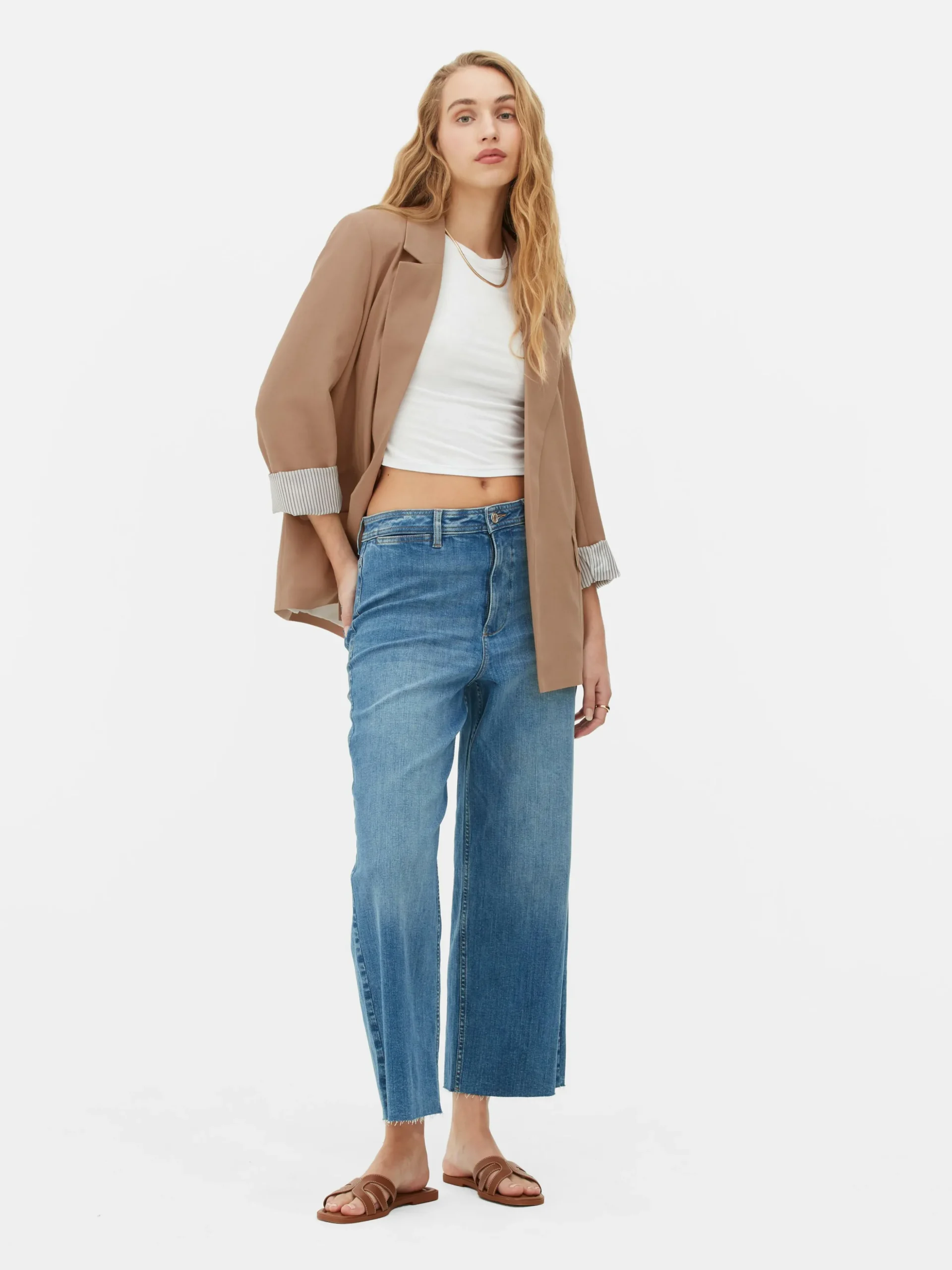 blazer_ajust__effet_bord__1-2.webp Blazer Ajusté à Effet Bord à Bord