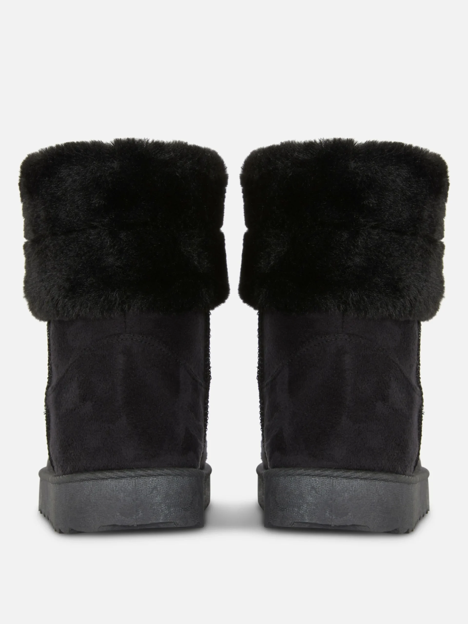 bottes_doubles_en_fausse__2-1.webp Bottes Doublées En Fausse Fourrure