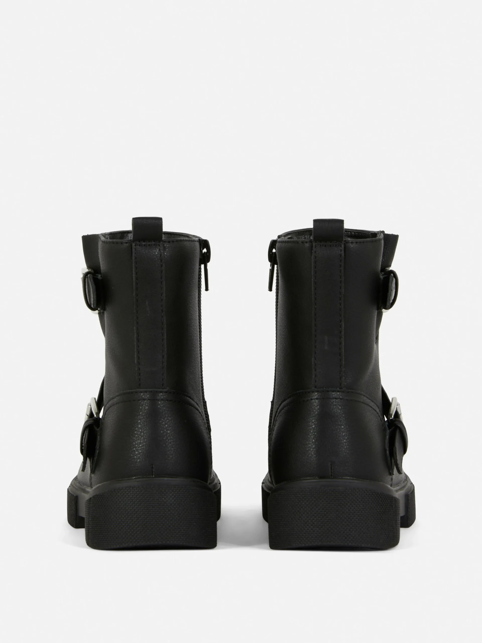 bottines_avec_bride__bouc_2.webp Bottines Avec Bride à Boucle