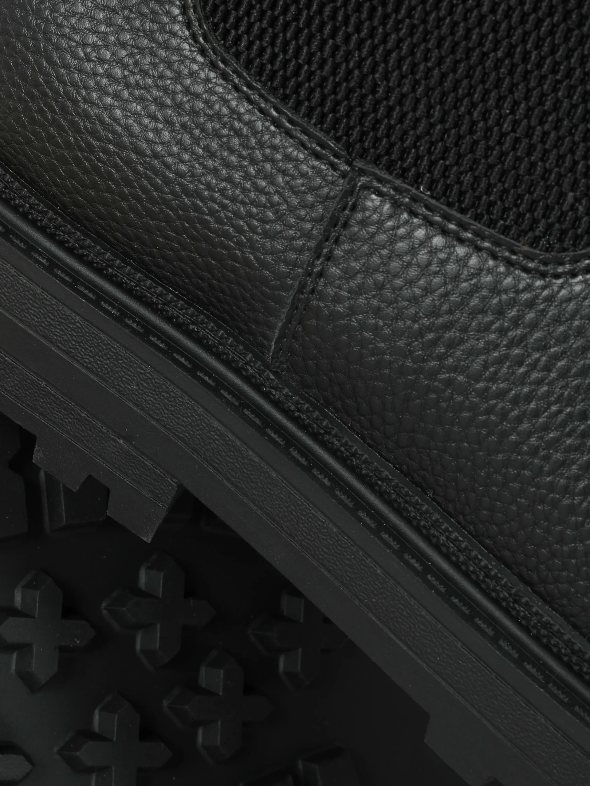 bottines_chelsea_en_simil_4-2.webp Bottines Chelsea En Simili Cuir