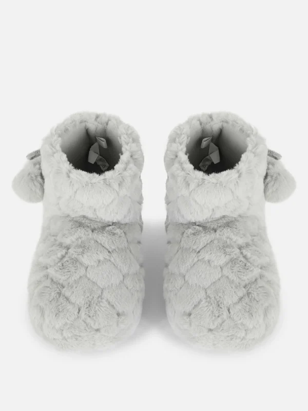 Bottines Duveteuses à Pompons