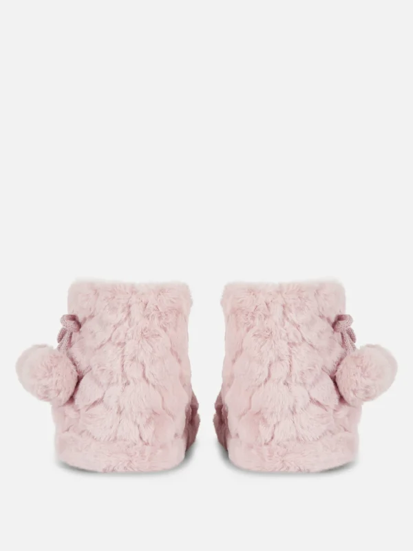 Bottines Duveteuses à Pompons