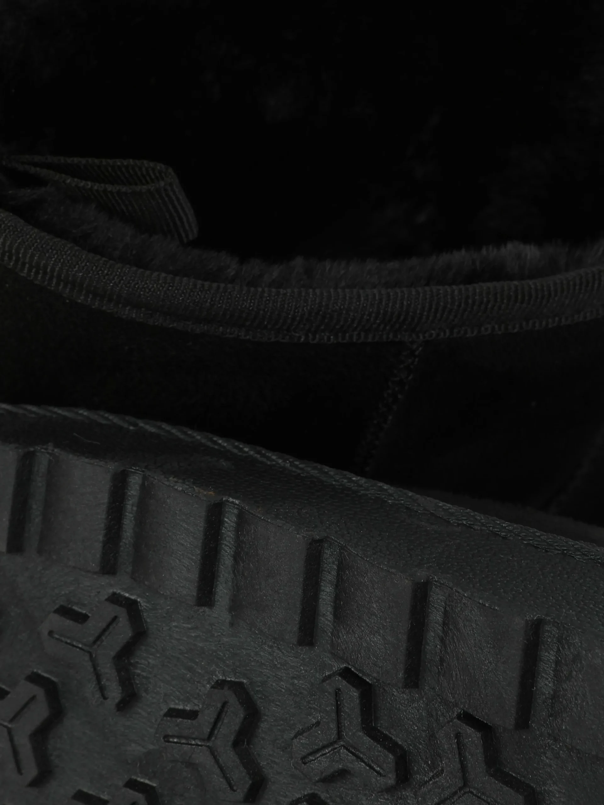 bottines_en_daim_synthtiq_4.webp Bottines En Daim Synthétique