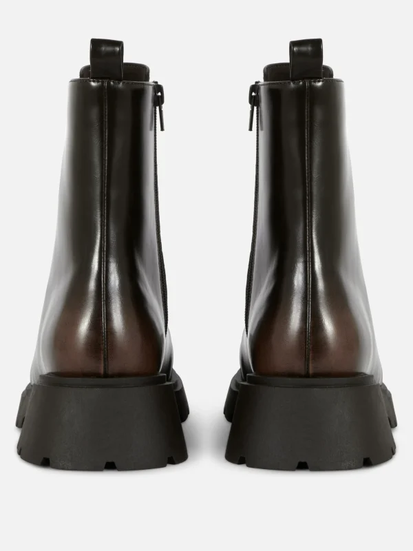 Bottines Lacées Avec Empiècement Sur L'embout