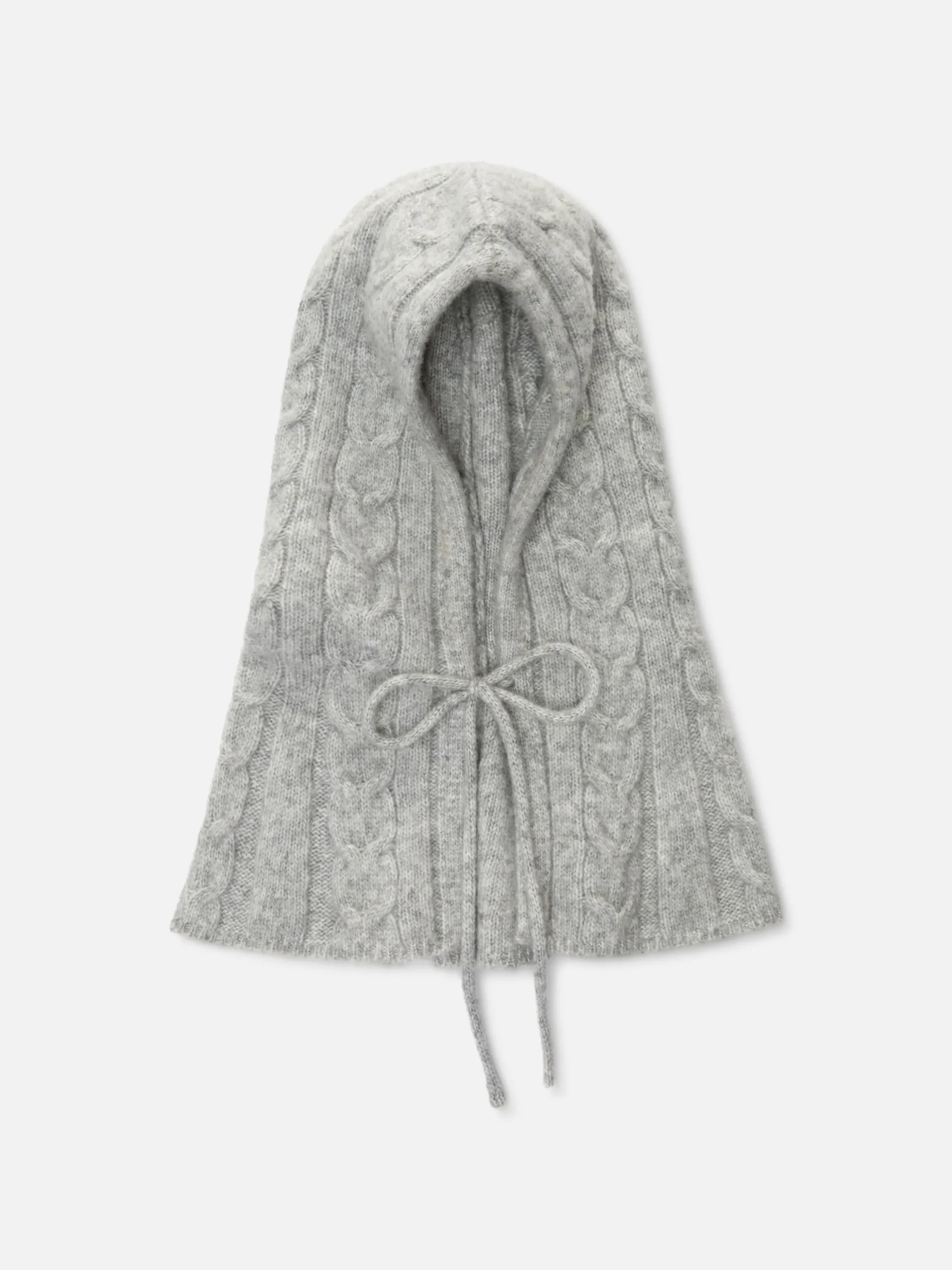 capuche_en_maille_torsade_2.webp Capuche En Maille Torsadée Rita Ora