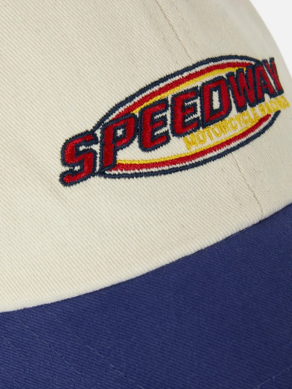 Casquette à Message Rita Ora