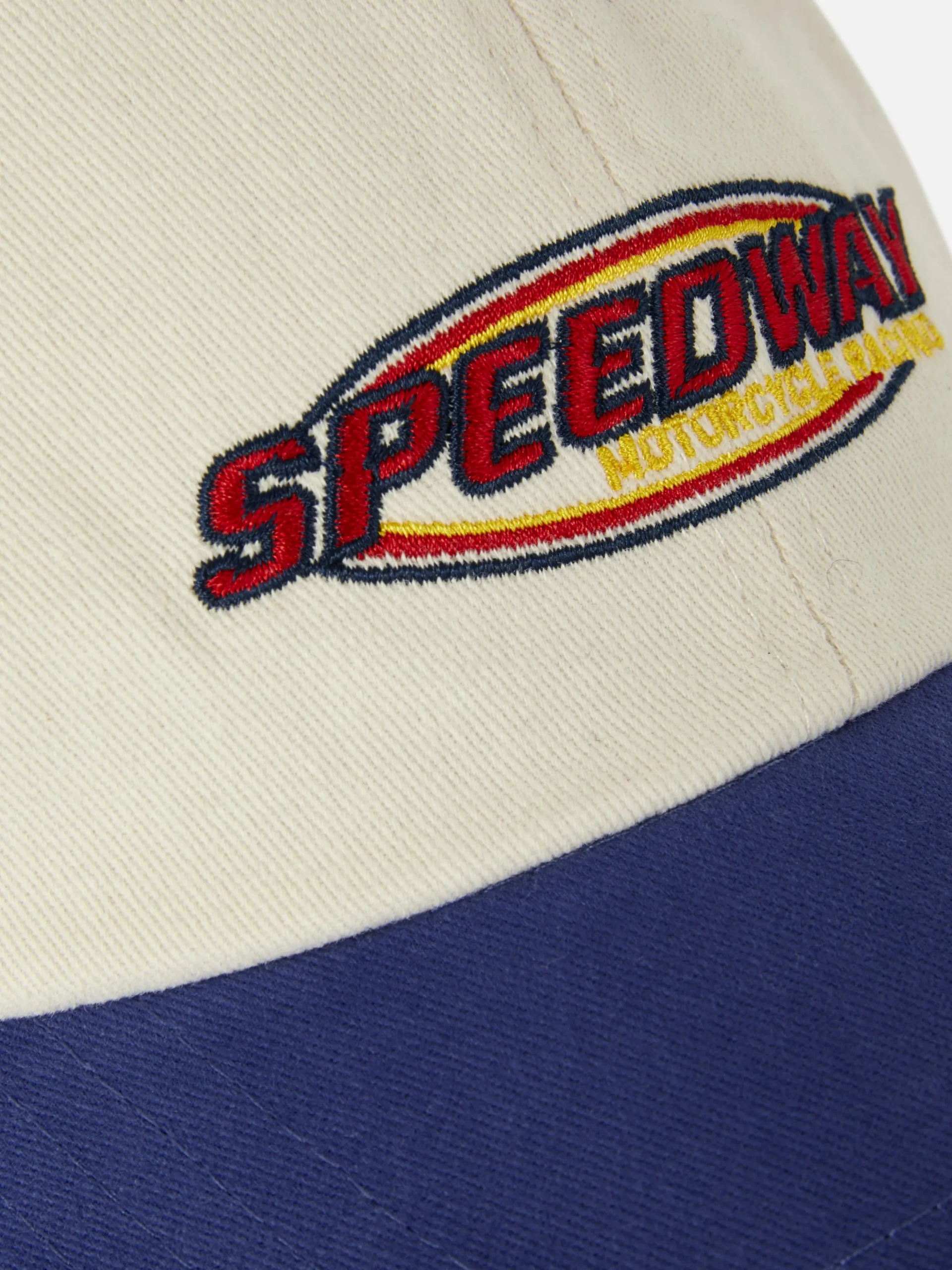 casquette__message_rita_o_1.webp Casquette à Message Rita Ora