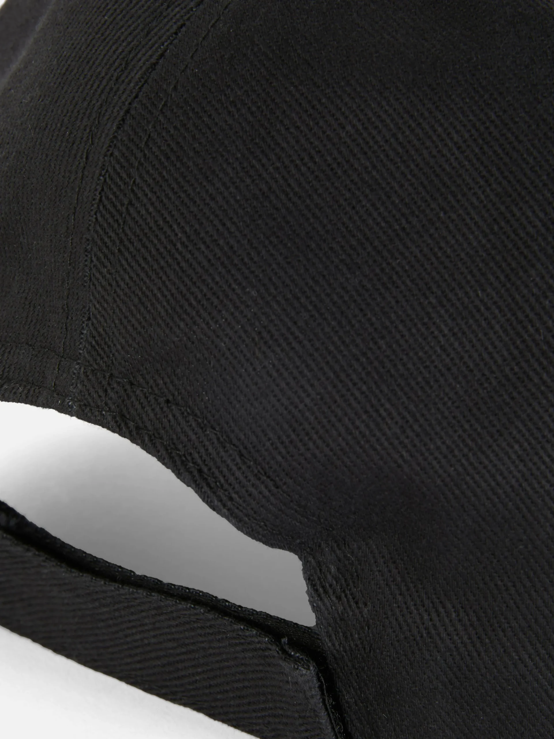 casquette_de_baseball__in_1.webp Casquette De Baseball à Initiale Disney Lilo & Stitch