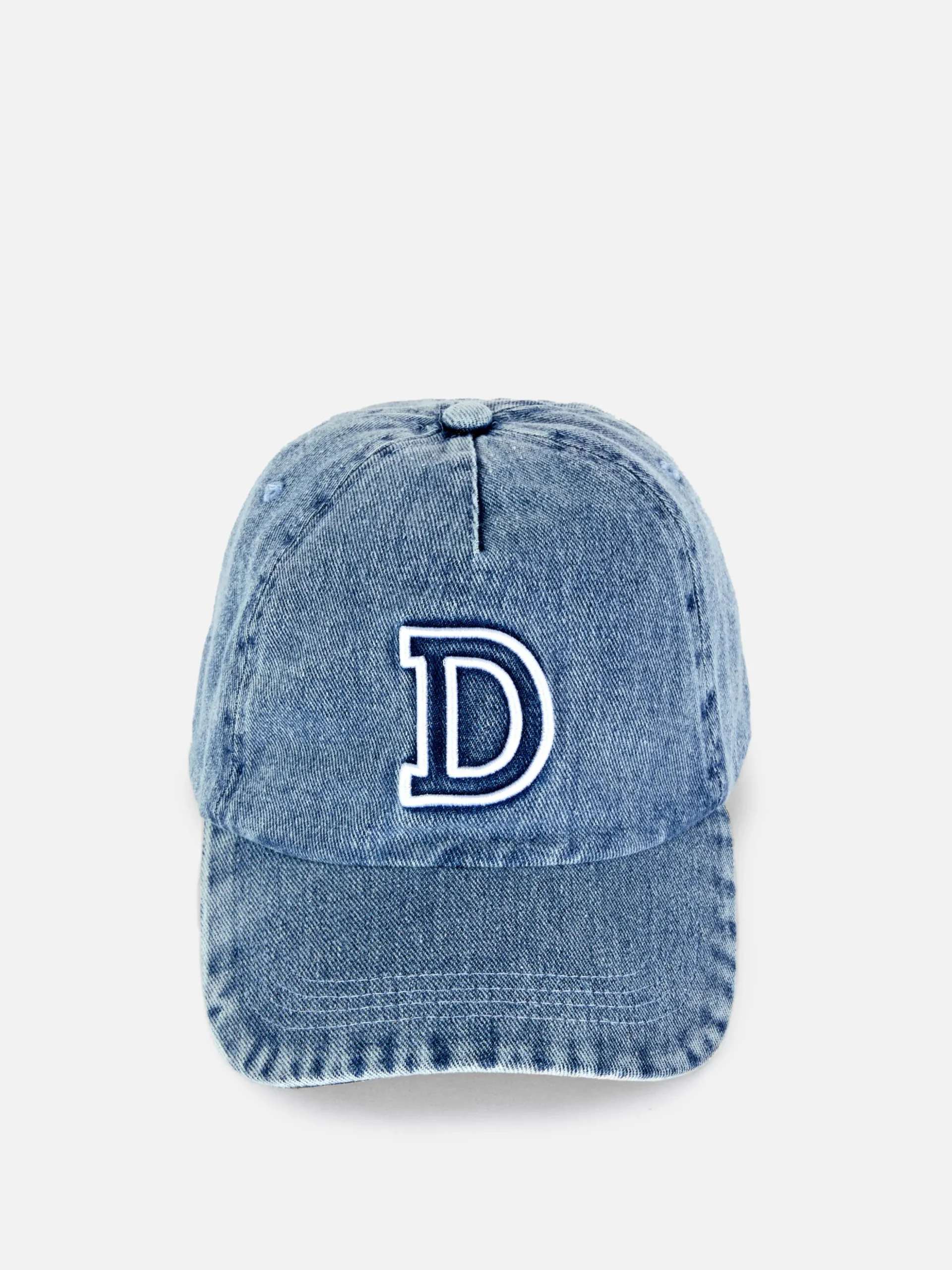 casquette_de_baseball_en__0.webp Casquette De Baseball En Denim Avec Initiale