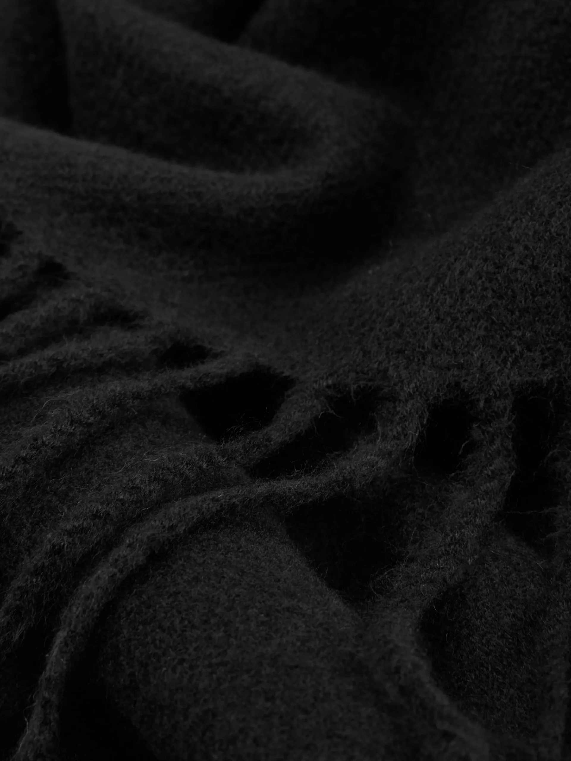 charpe_borde_de_pampilles_1-2.webp Écharpe Bordée De Pampilles Essential