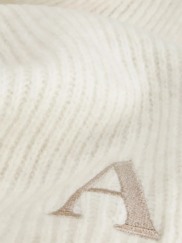 Écharpe En Maille Côtelée à Initiale Brodée