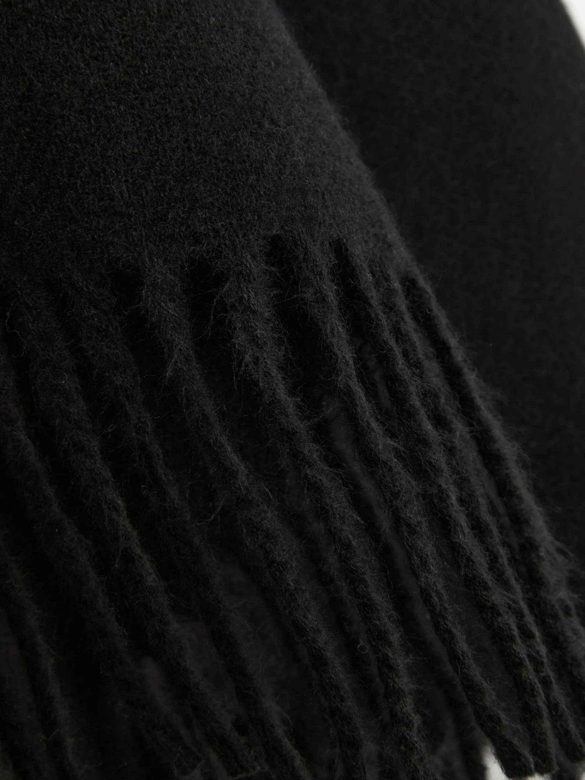 charpe_faon_cape__fermetu_1.webp Écharpe Façon Cape à Fermeture Crochet