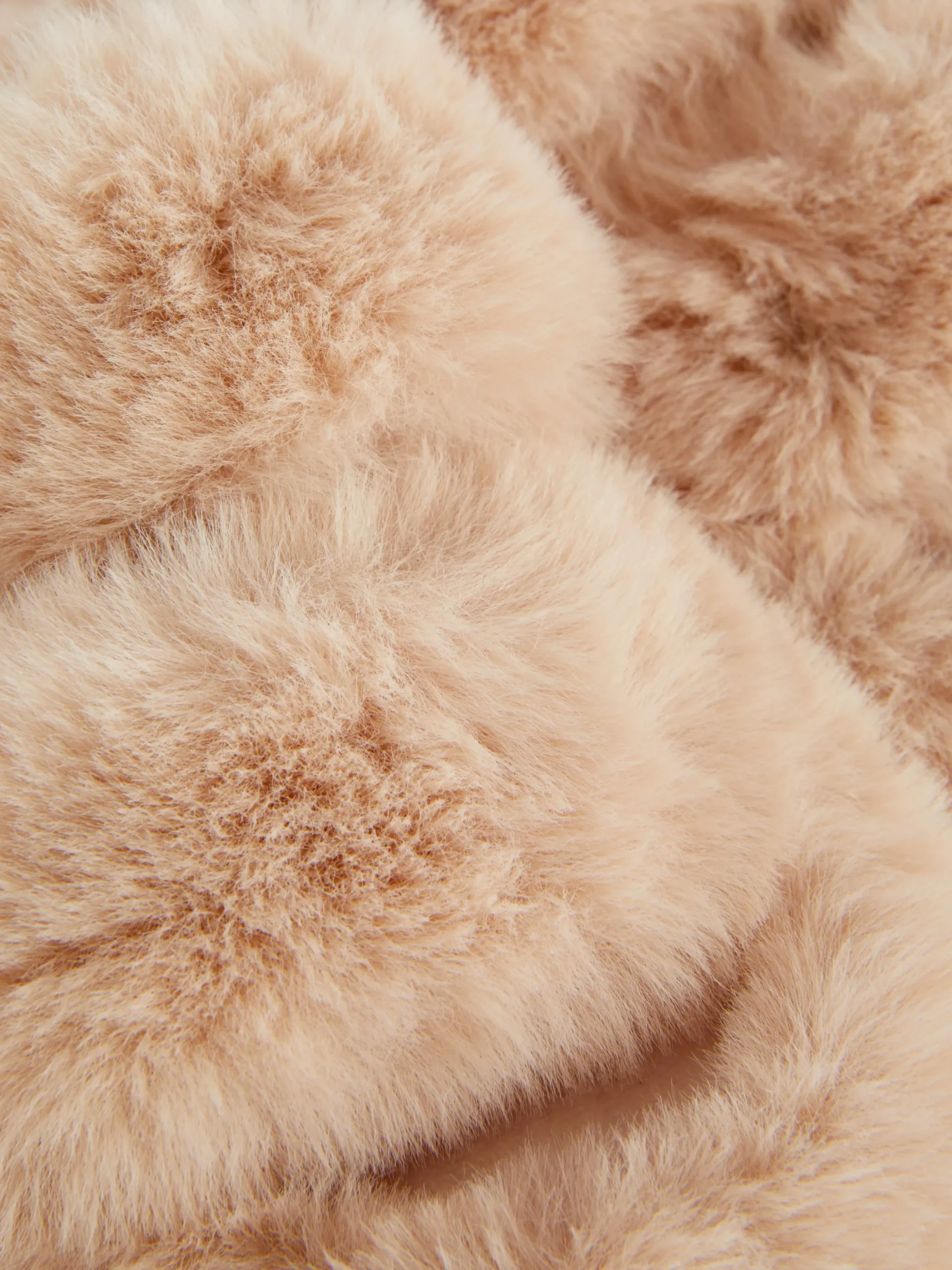 chaussons_duveteux__doubl_4-2.webp Chaussons Duveteux à Double Bride