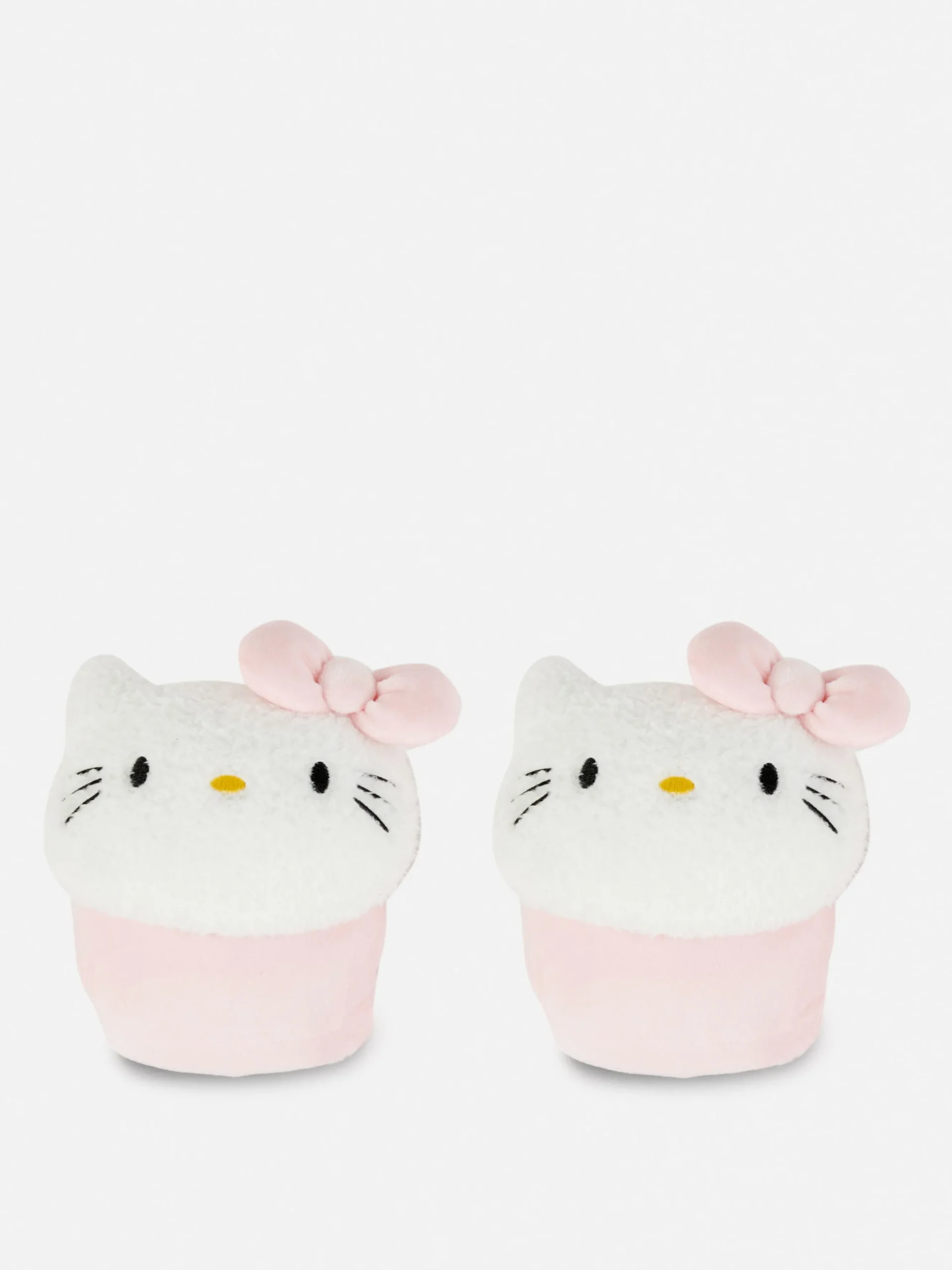 chaussons_duveteux_hello__1-1.webp Chaussons Duveteux Hello Kitty