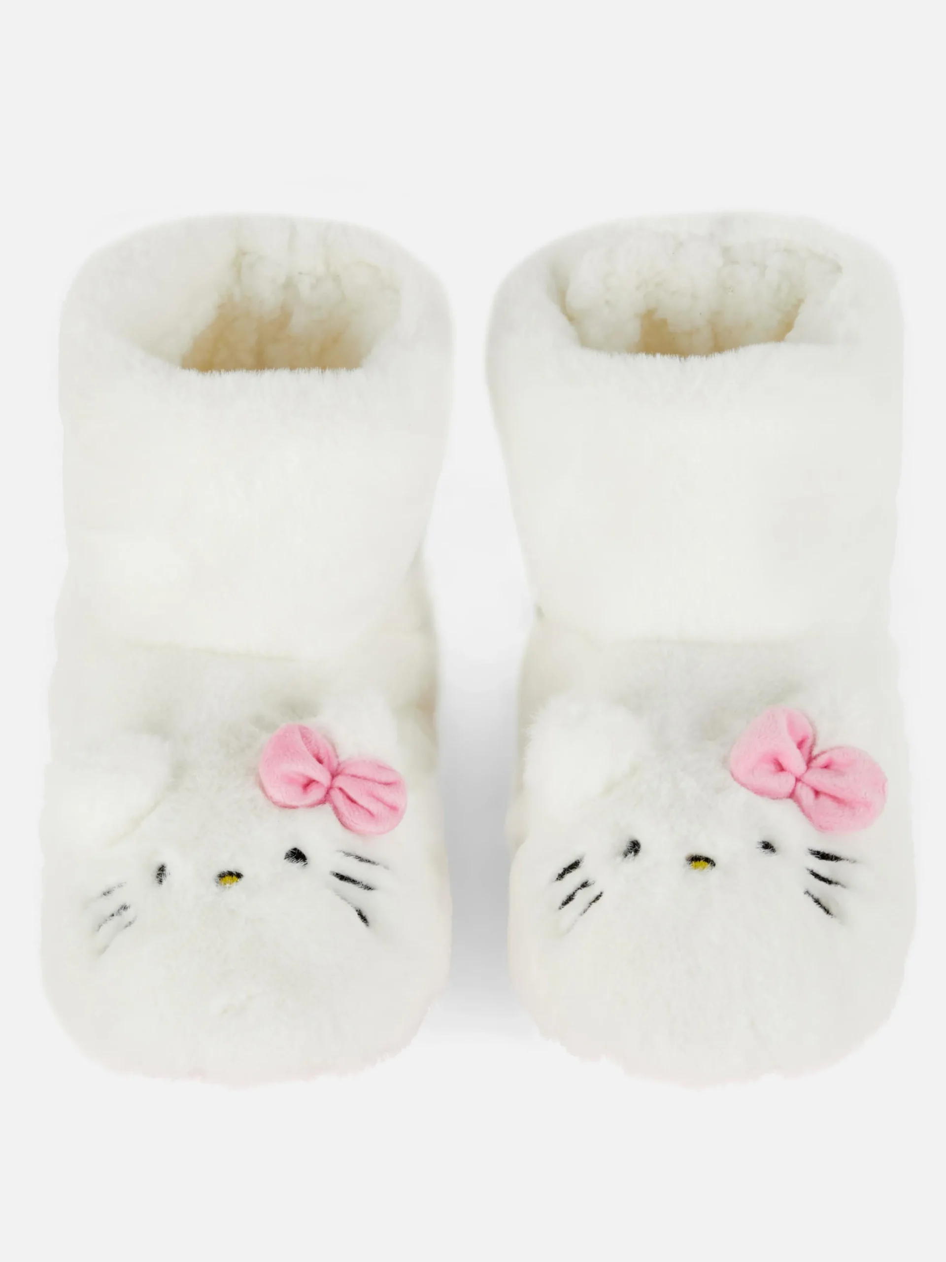 chaussons_duveteux_hello__1.webp Chaussons Duveteux Hello Kitty
