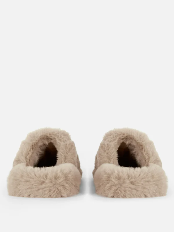 Chaussons En Fausse Fourrure