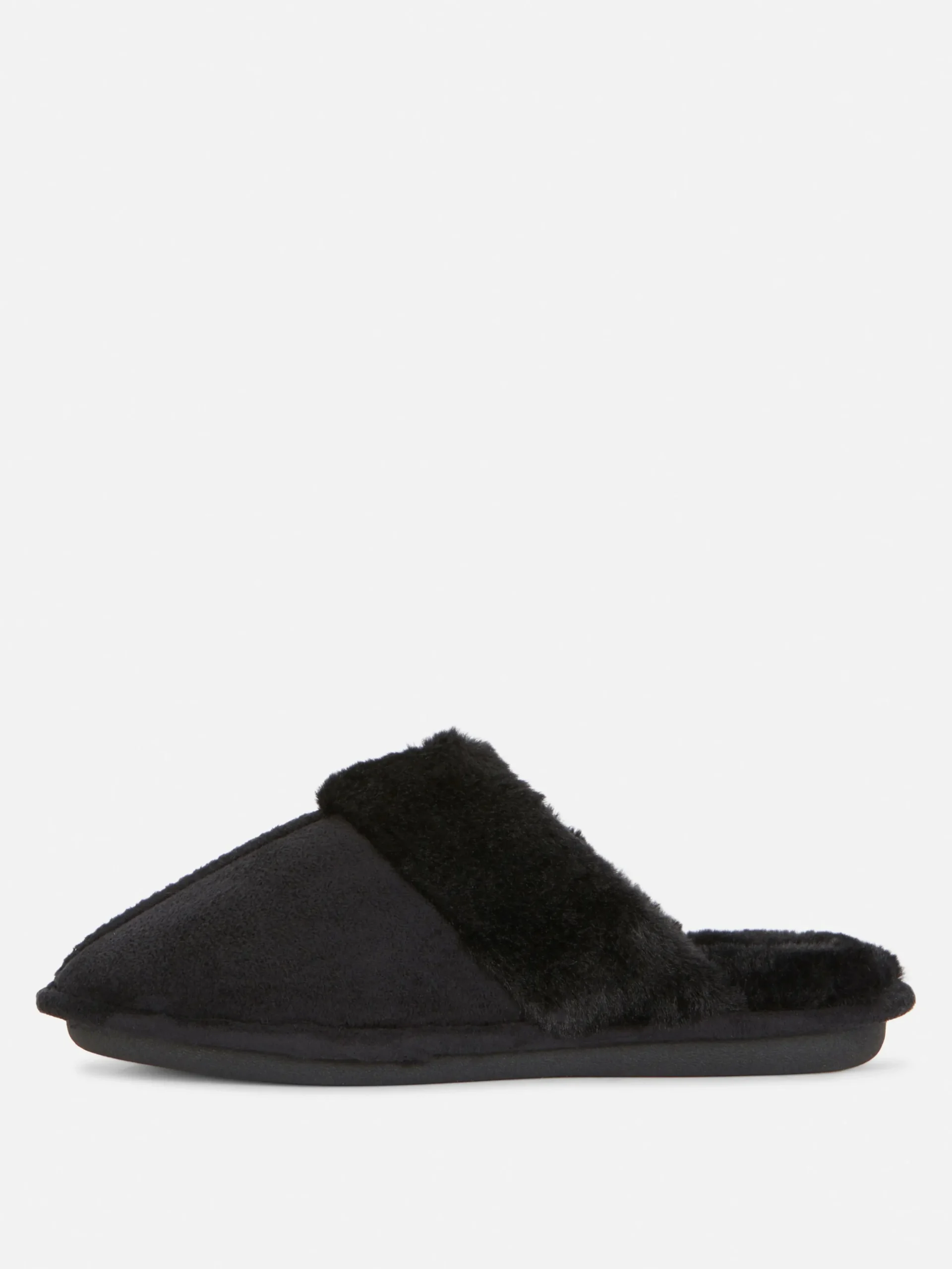 chaussons_en_sudine_3.webp Chaussons En Suédine