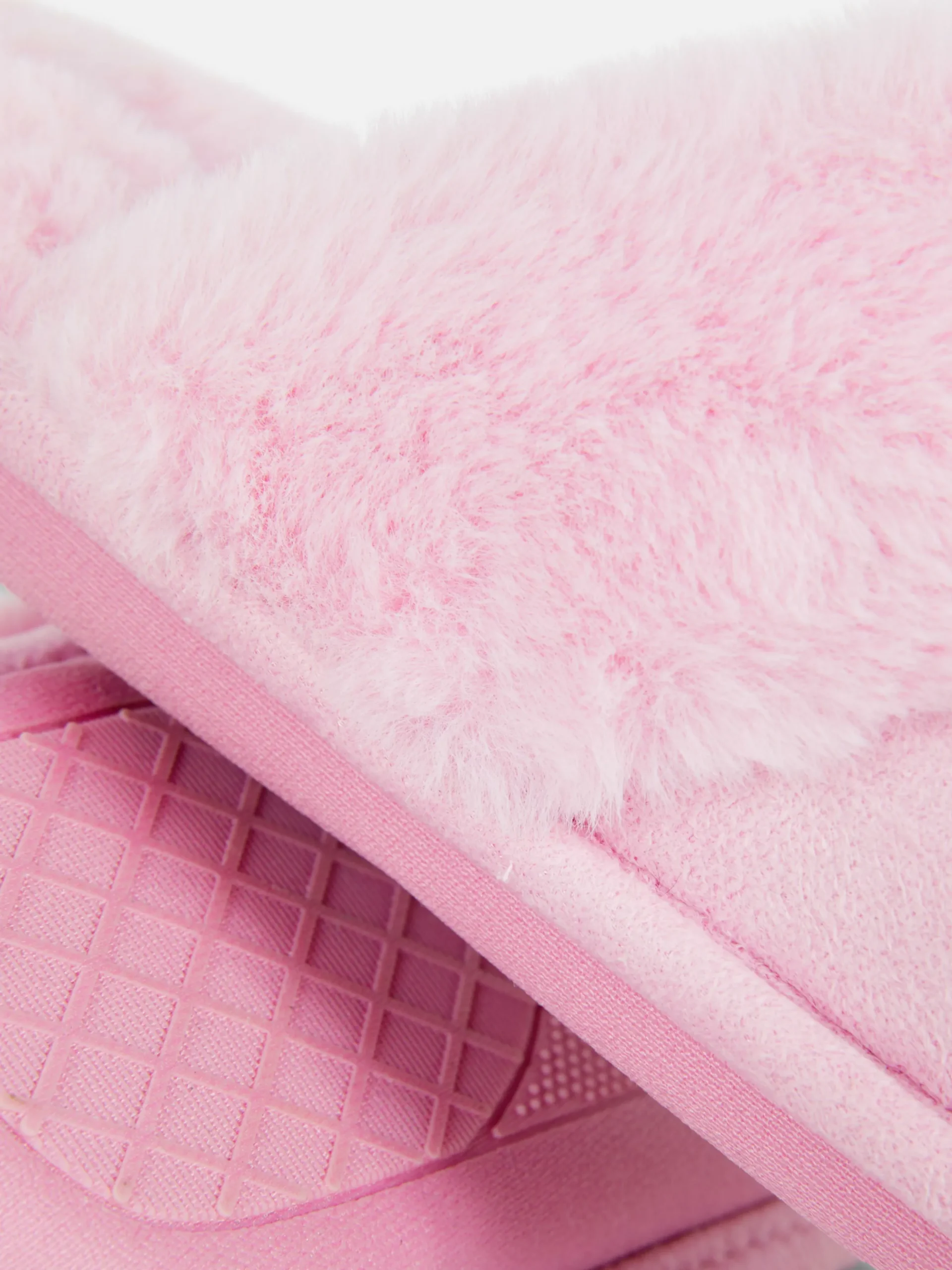 chaussons_en_sudine_4-2.webp Chaussons En Suédine