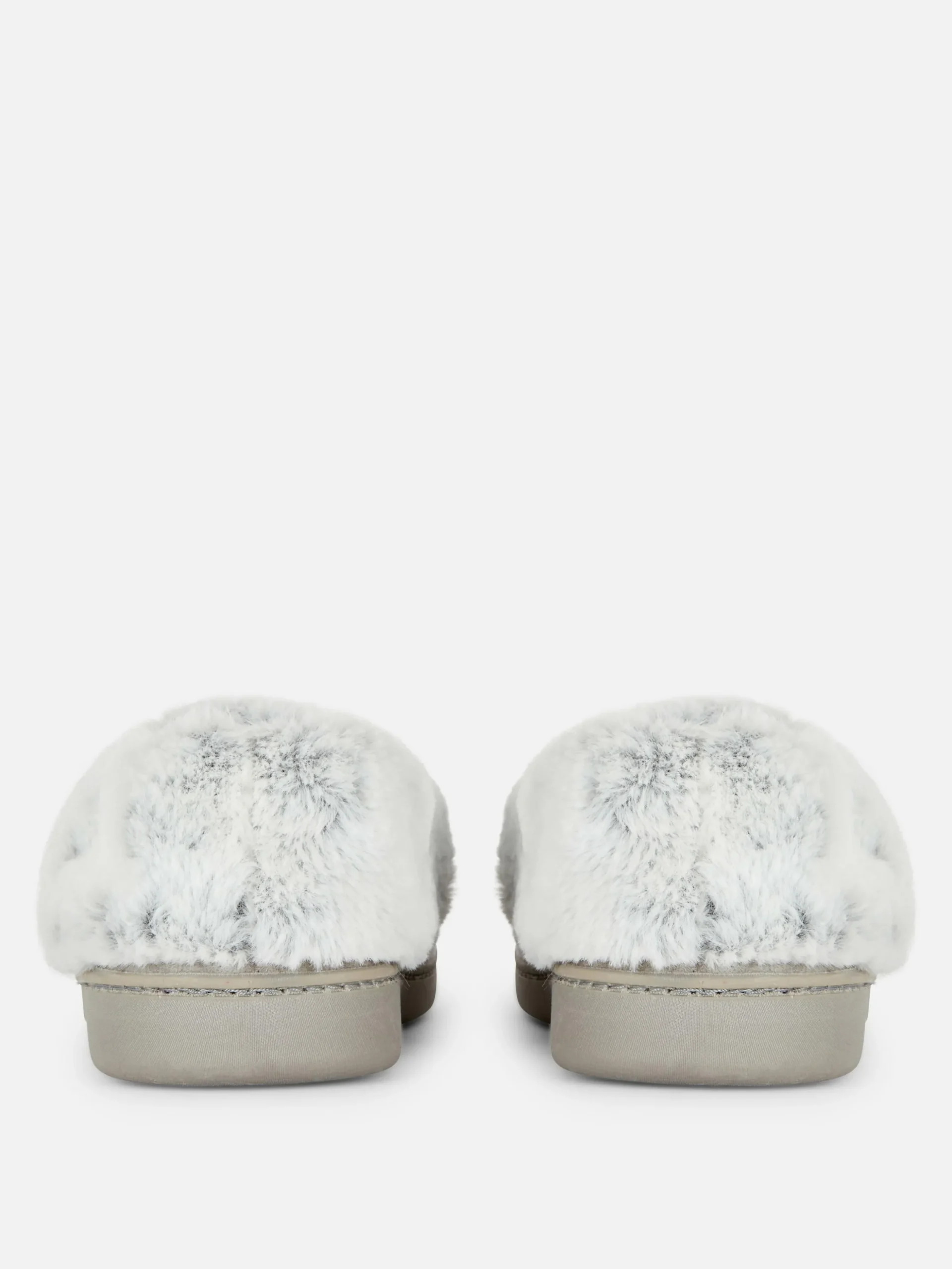 chaussons_mocassins_doubl_2-1.webp Chaussons Mocassins Doublés En Fausse Fourrure