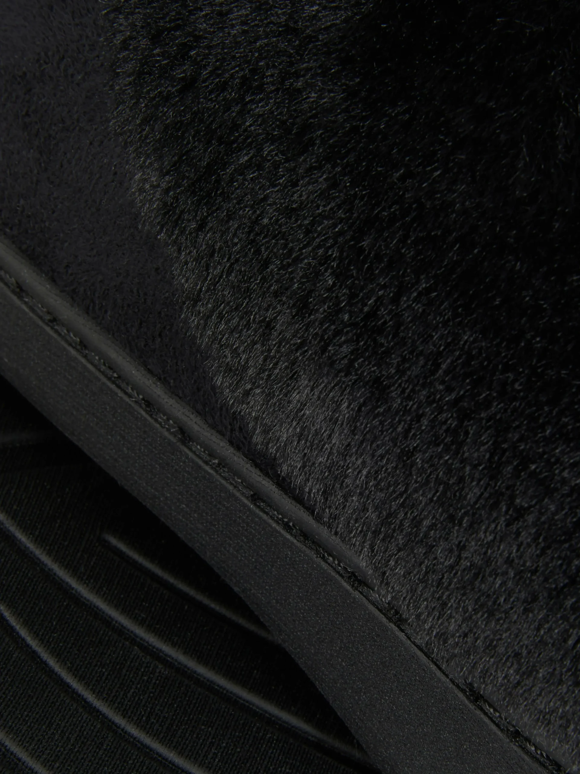 chaussons_mocassins_doubl_4-3.webp Chaussons Mocassins Doublés En Fausse Fourrure