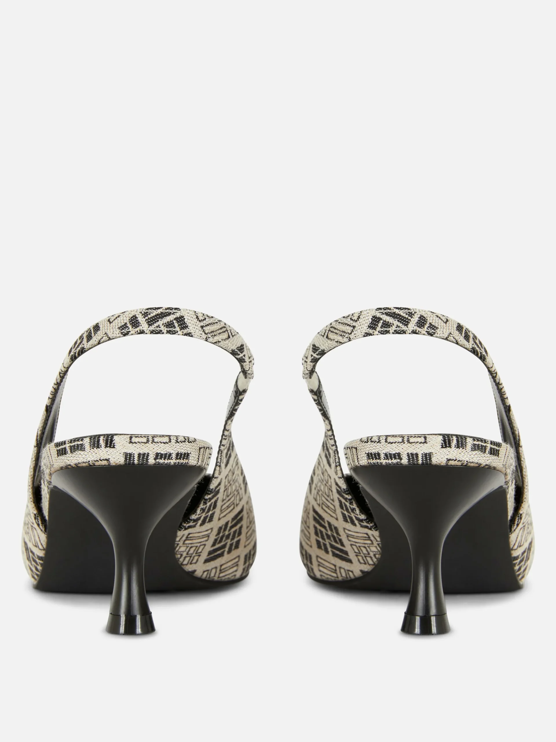 chaussures__talon_ouvert__2.webp Chaussures à Talon Ouvert Et Motif Géométrique