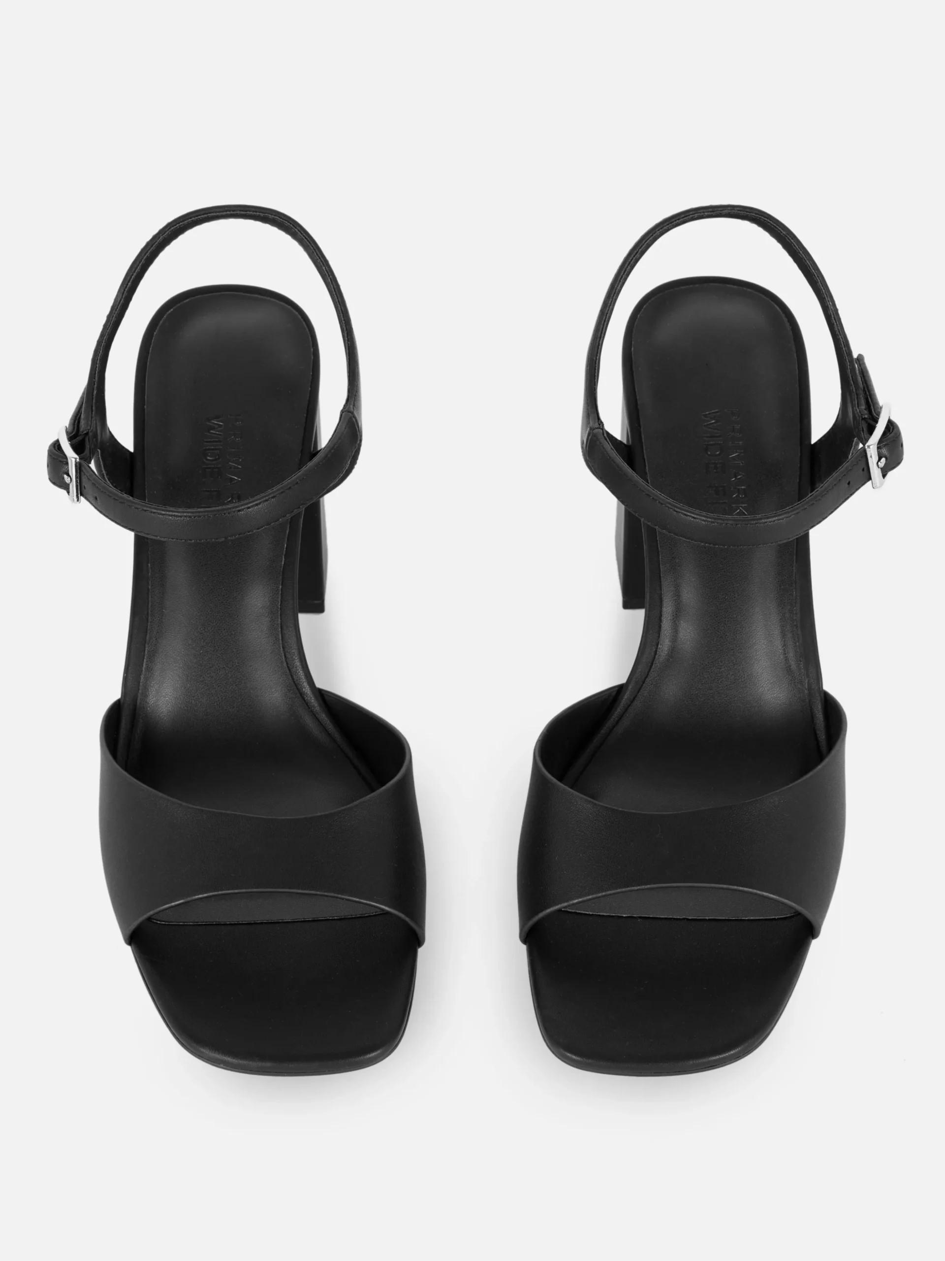 chaussures__talons_carrs__1.webp Chaussures à Talons Carrés Et Bride Incurvée Coupe Large