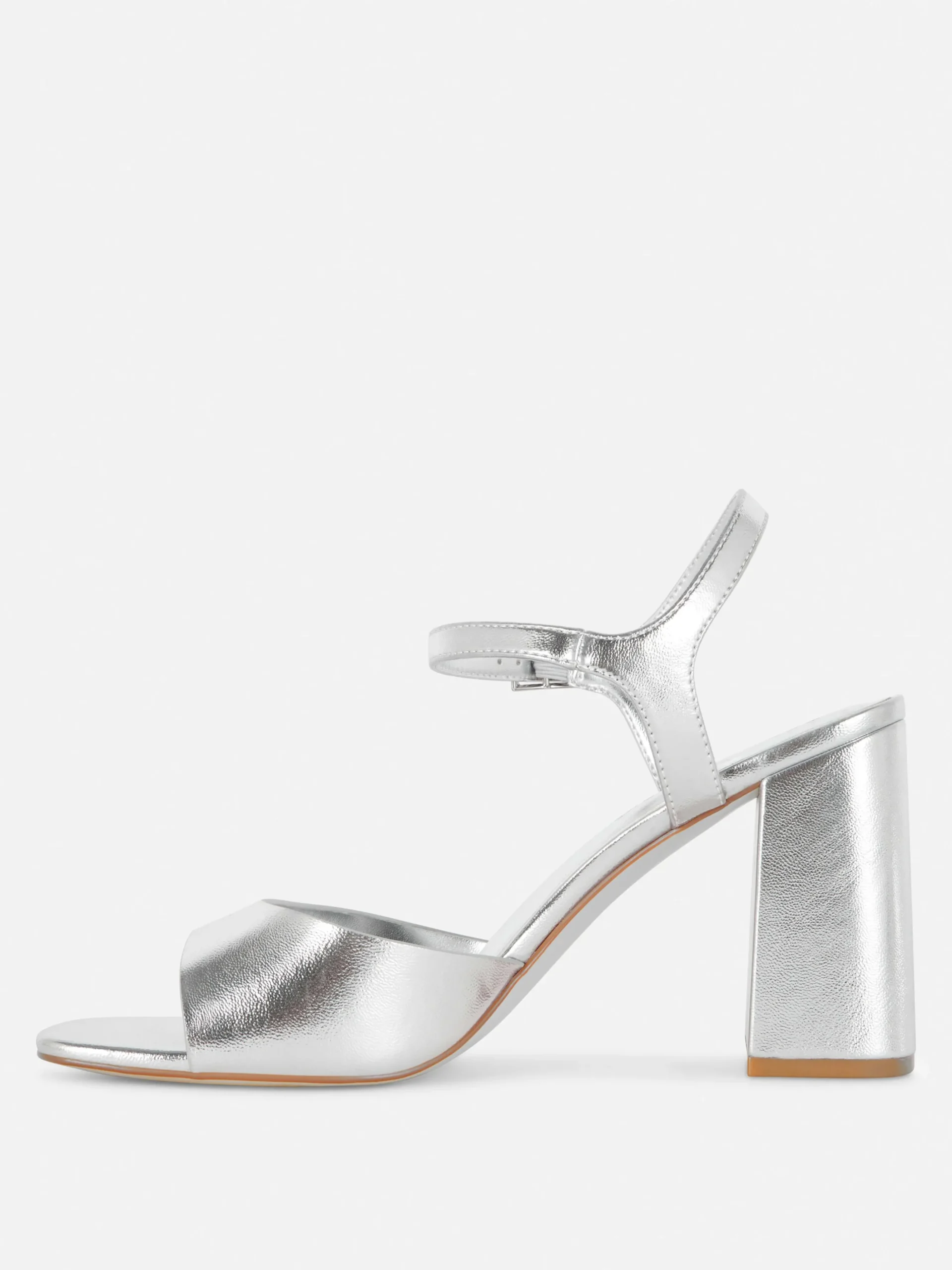 chaussures__talons_carrs__3-1.webp Chaussures à Talons Carrés Et Bride Incurvée Coupe Large