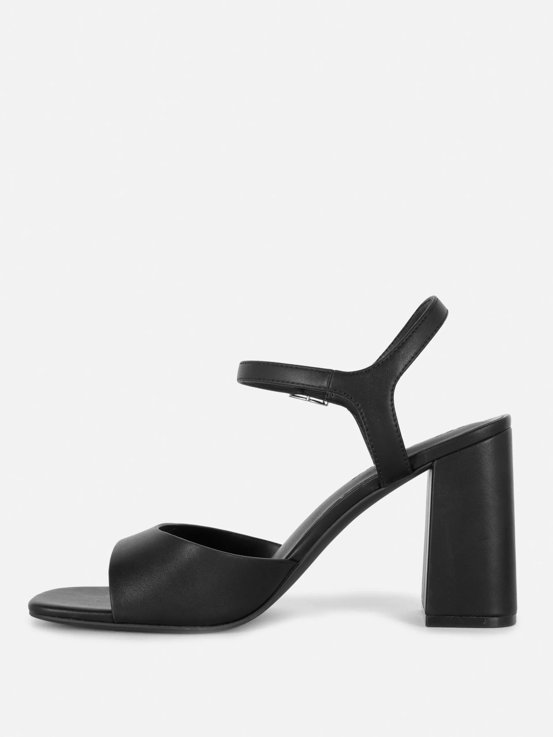 chaussures__talons_carrs__3.webp Chaussures à Talons Carrés Et Bride Incurvée Coupe Large