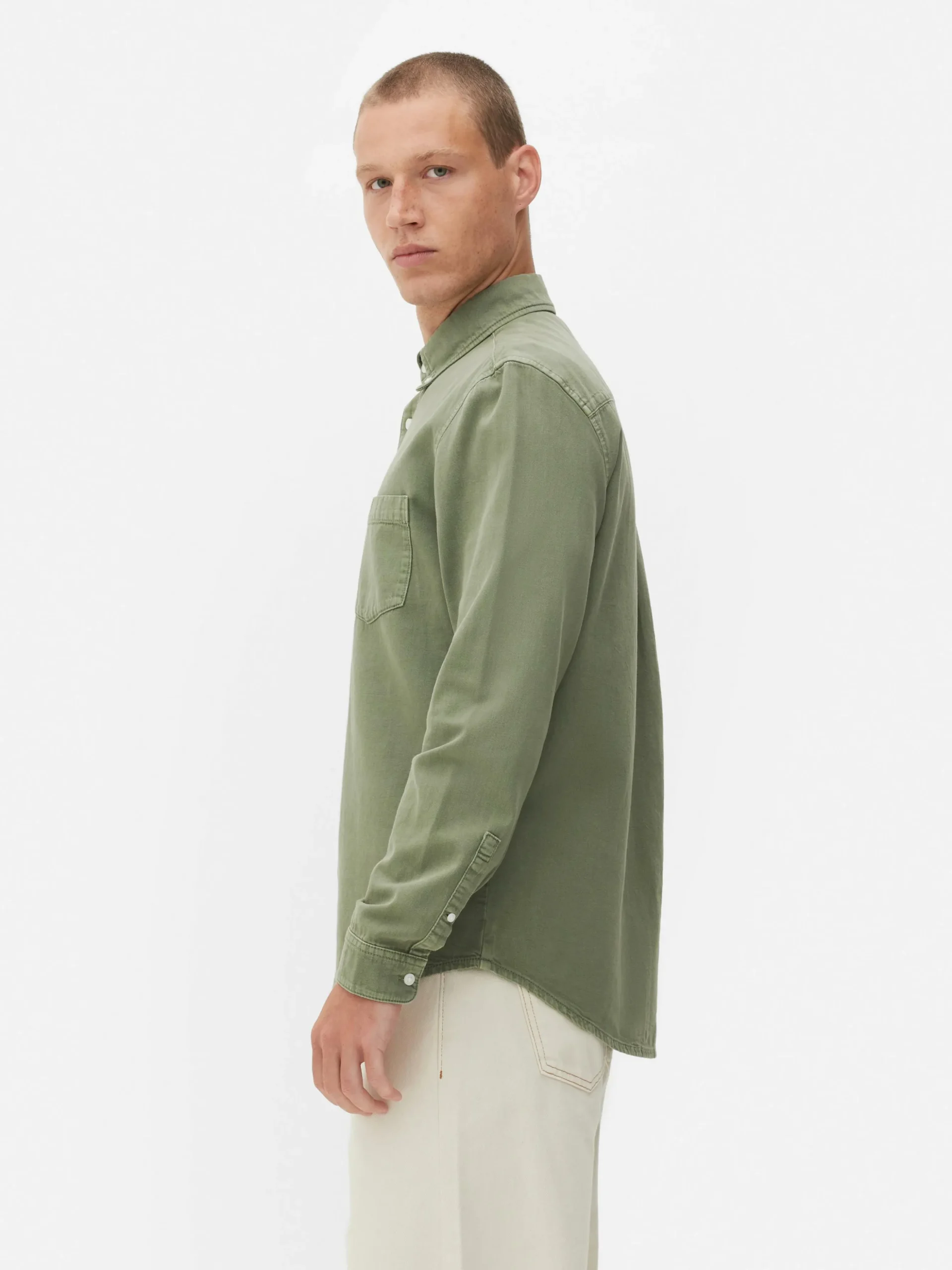 chemise_en_serg_de_coton__3-2.webp Chemise En Sergé De Coton à Manches Longues